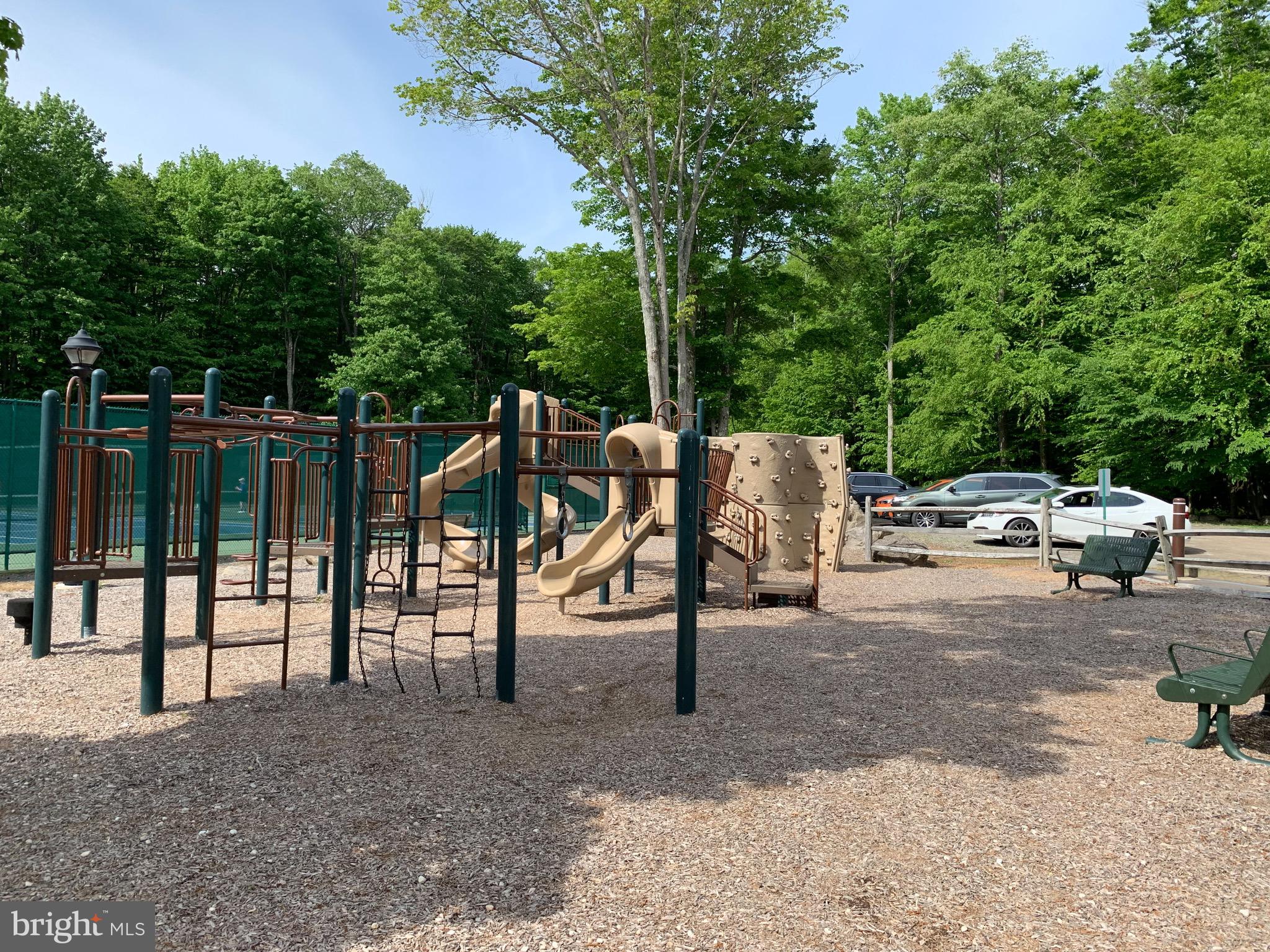 BIG BASS LAKE - Land