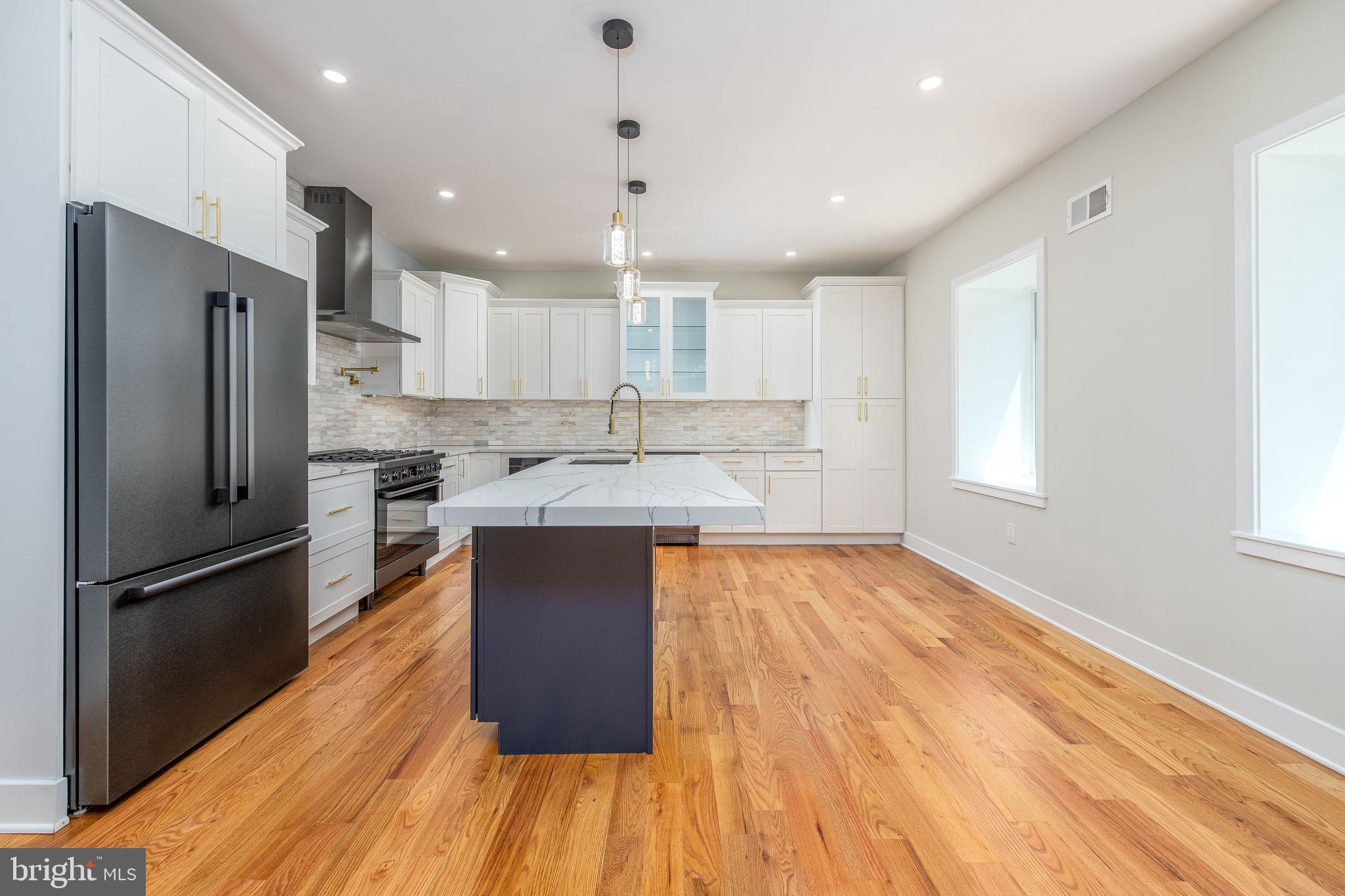 PASSYUNK SQUARE - Residential