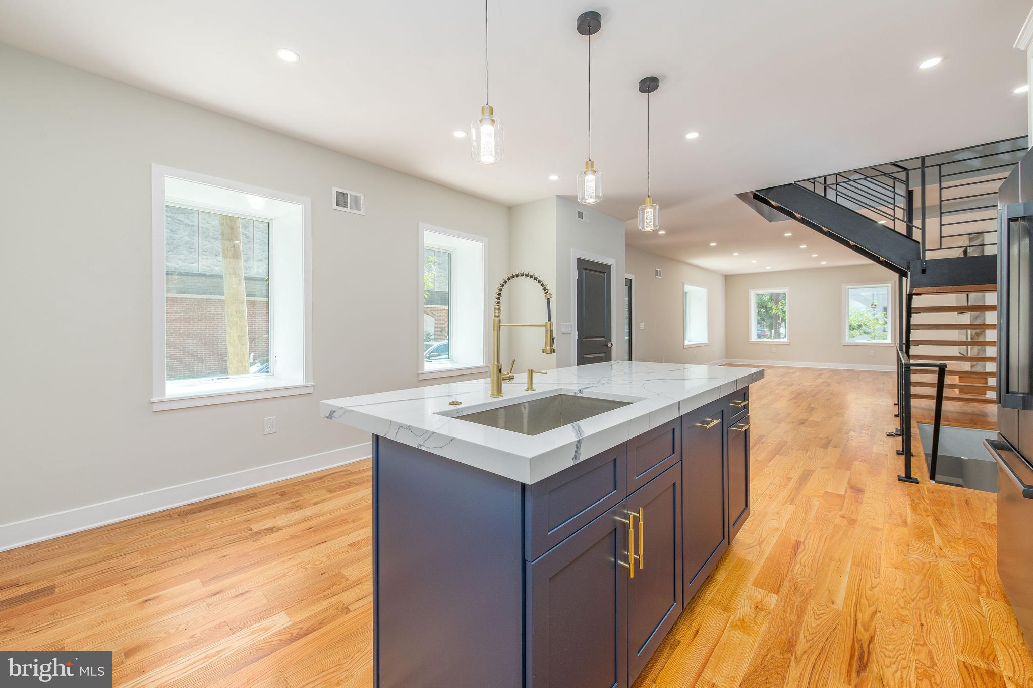 PASSYUNK SQUARE - Residential