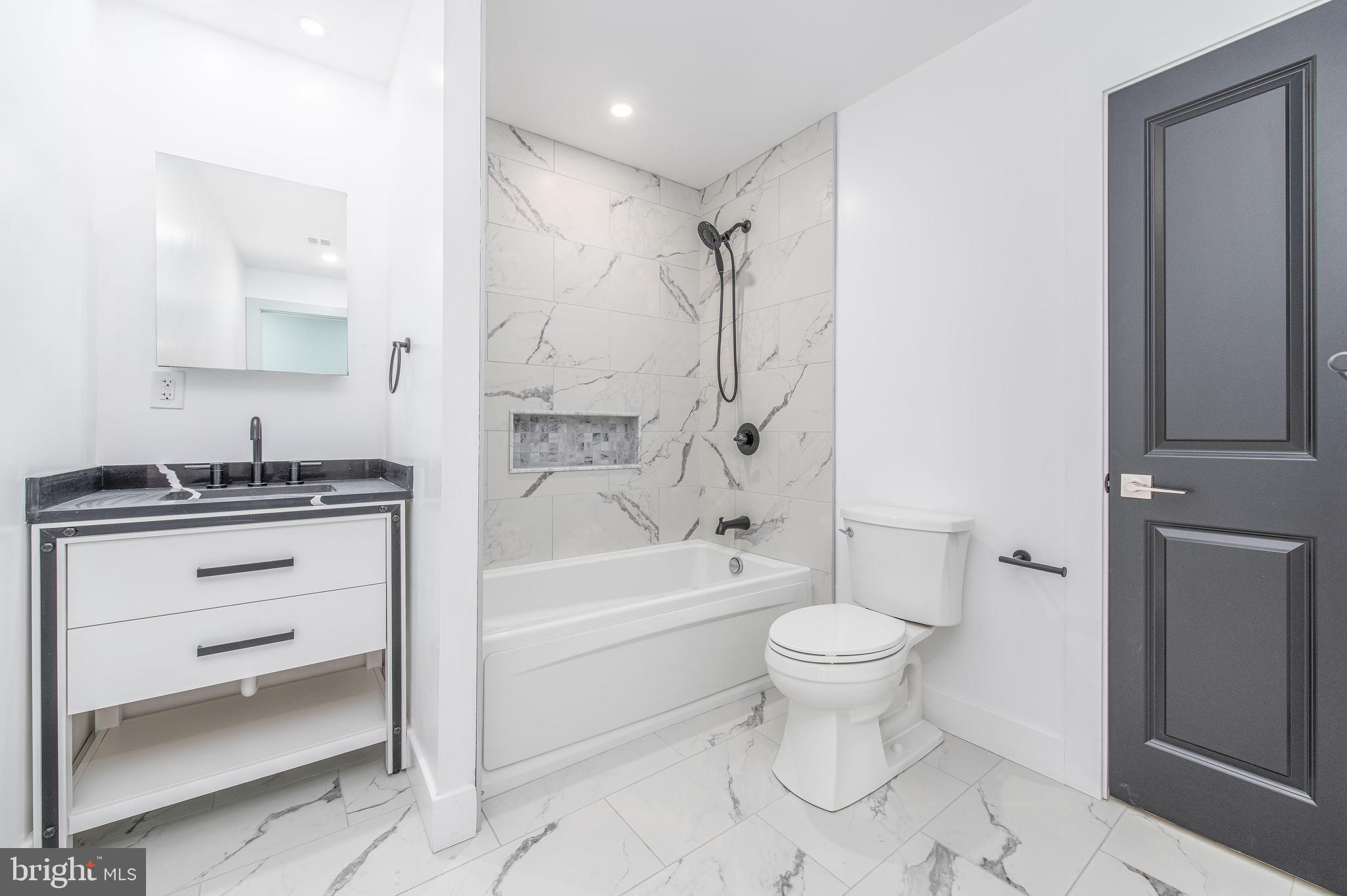 PASSYUNK SQUARE - Residential