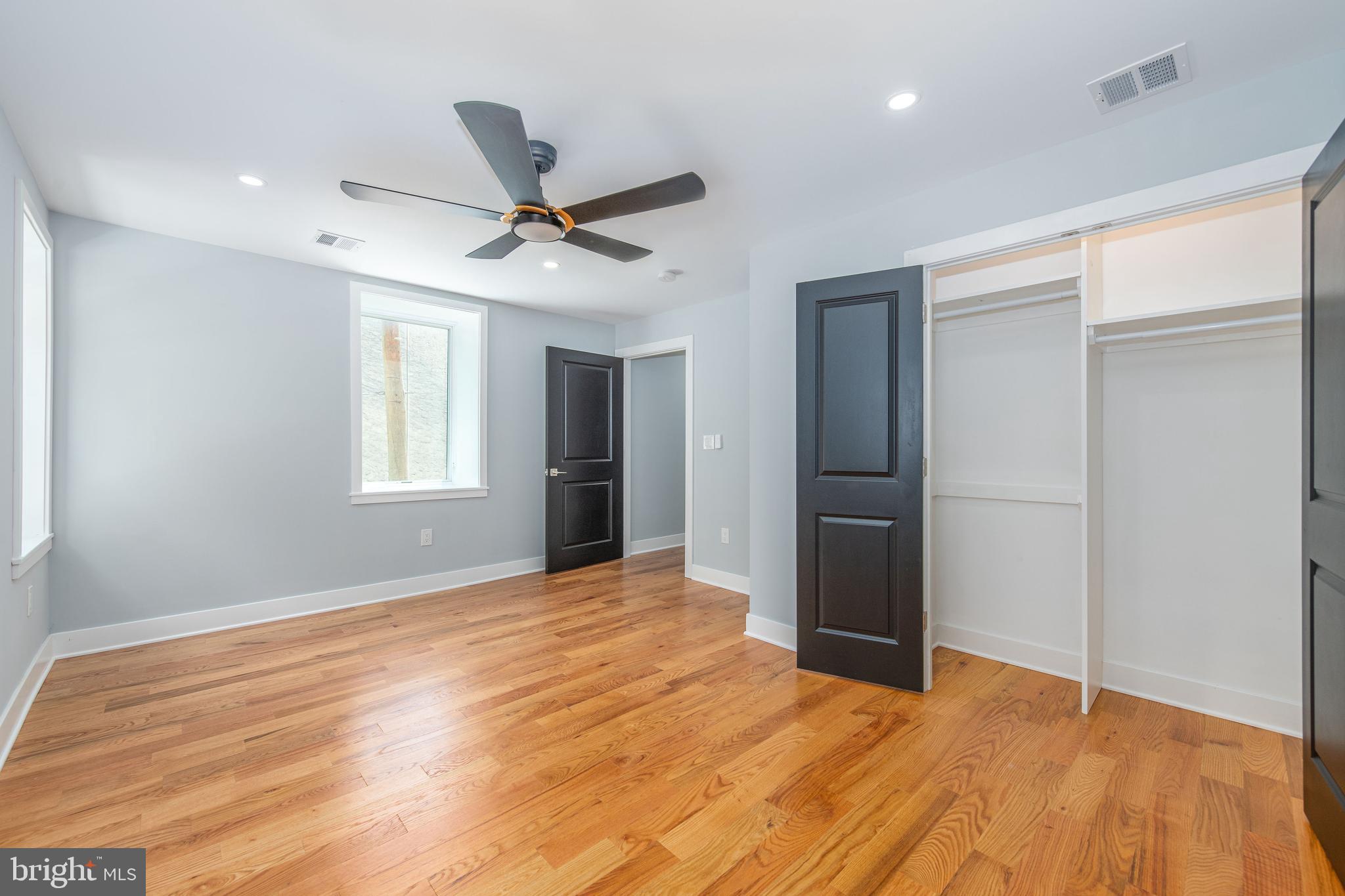 PASSYUNK SQUARE - Residential