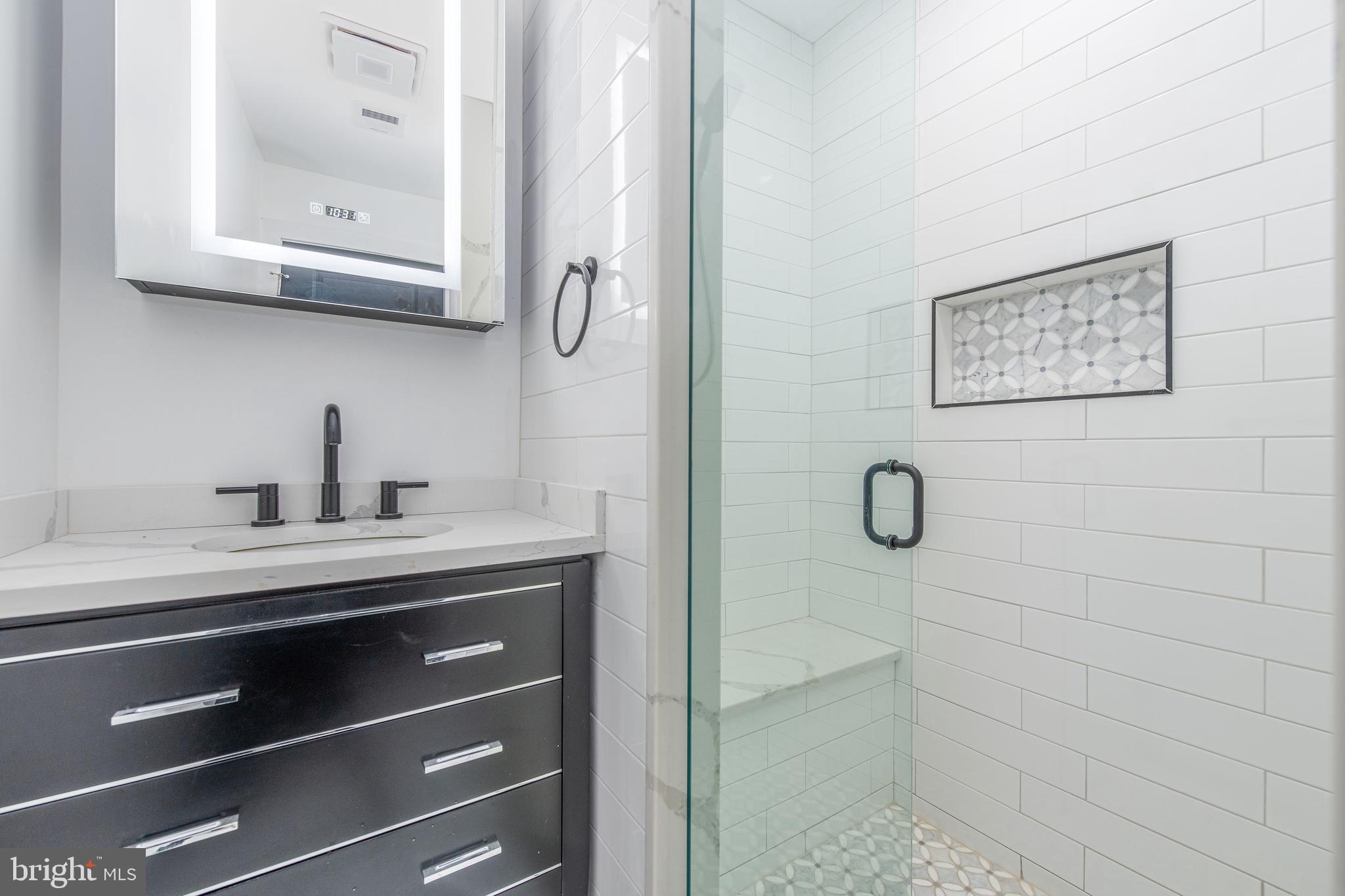 PASSYUNK SQUARE - Residential