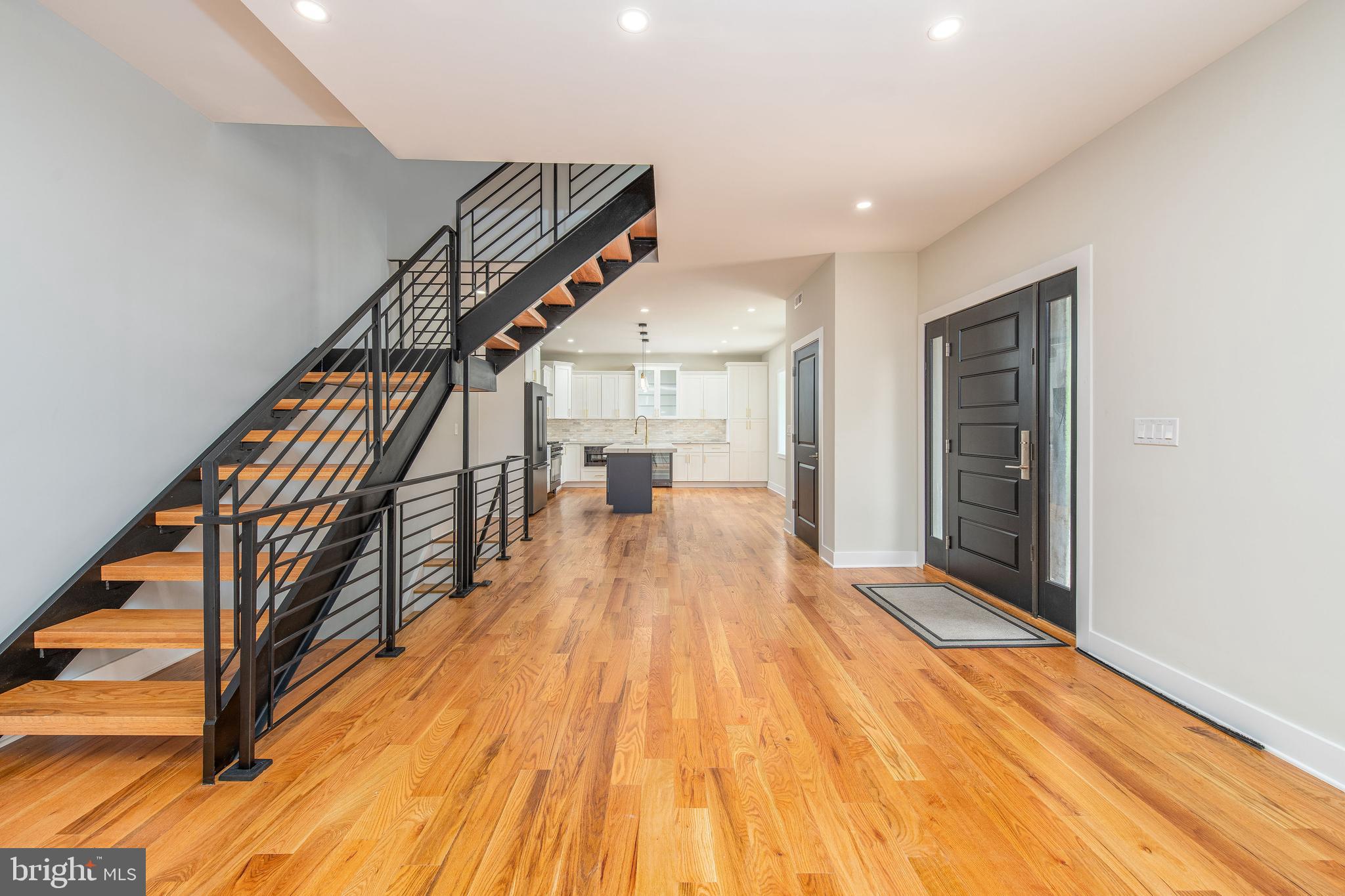 PASSYUNK SQUARE - Residential