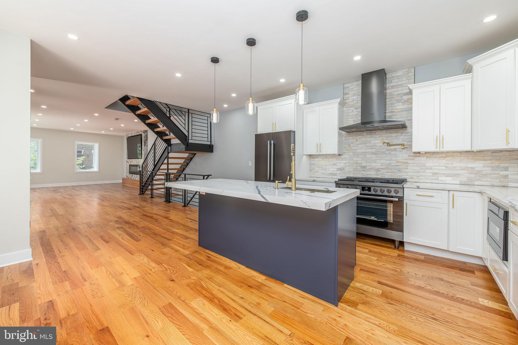 PASSYUNK SQUARE - Residential