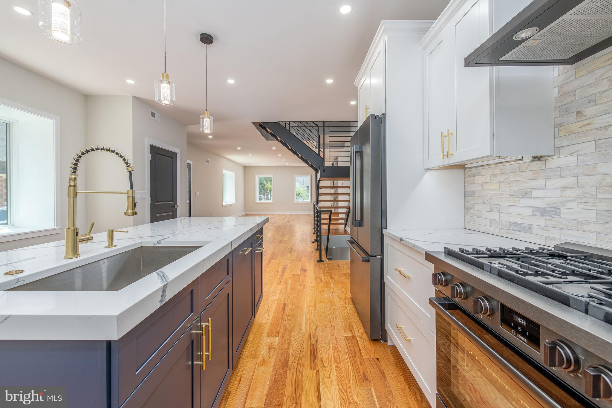 PASSYUNK SQUARE - Residential