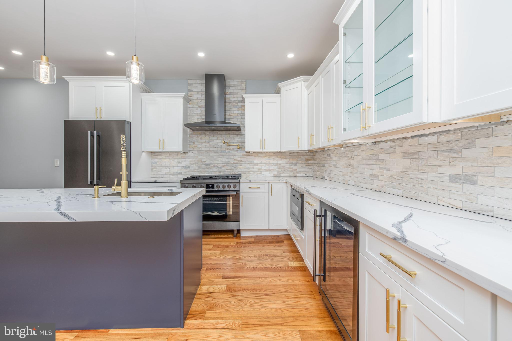 PASSYUNK SQUARE - Residential