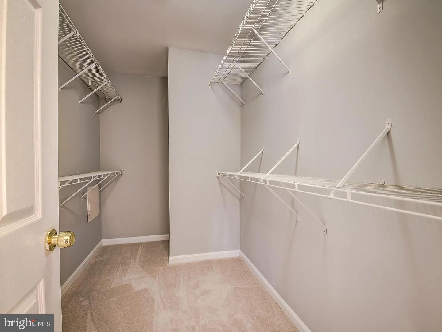 BLOOMS CROSSING - Residential Lease