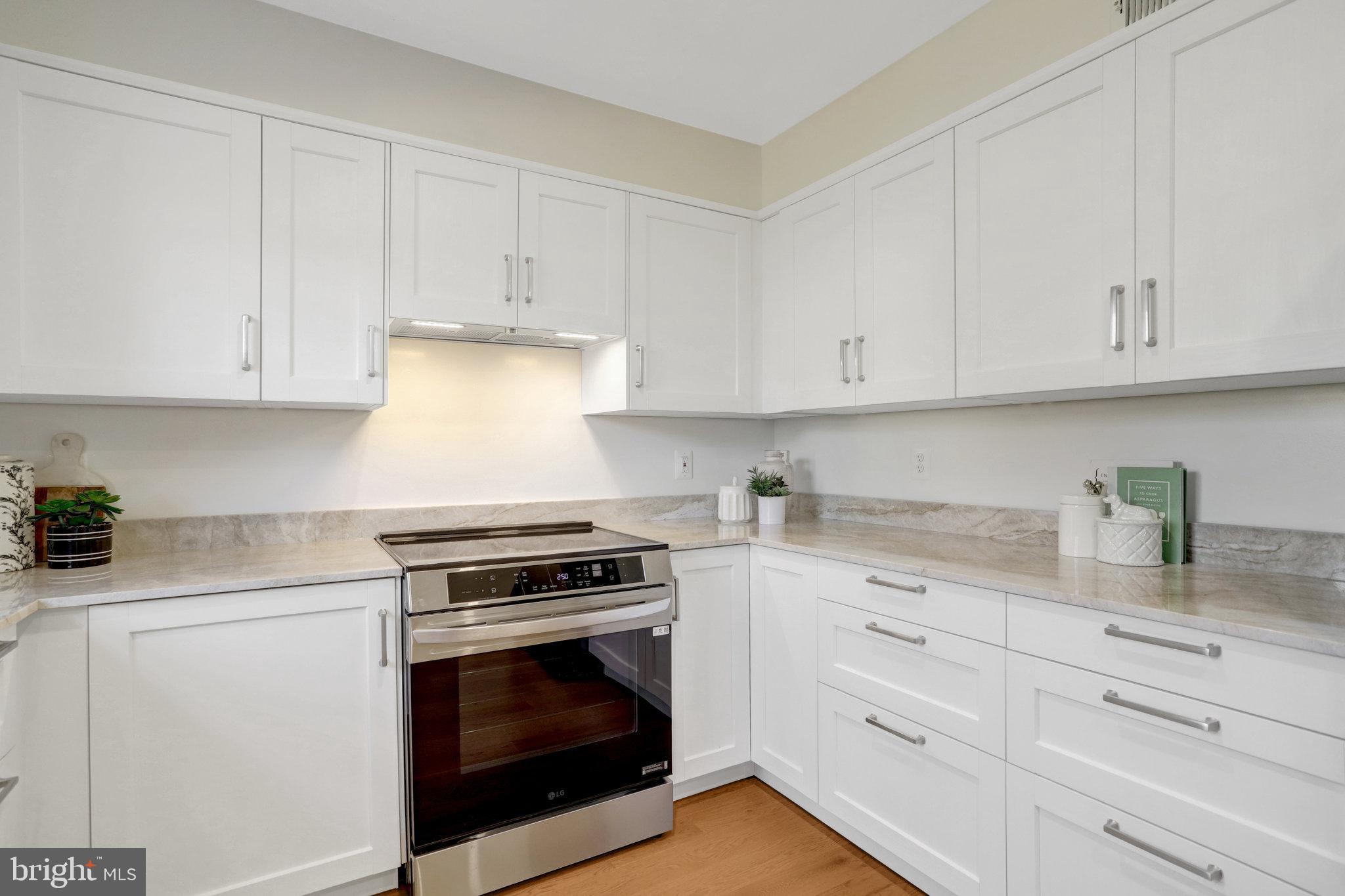 DEL RAY - Residential