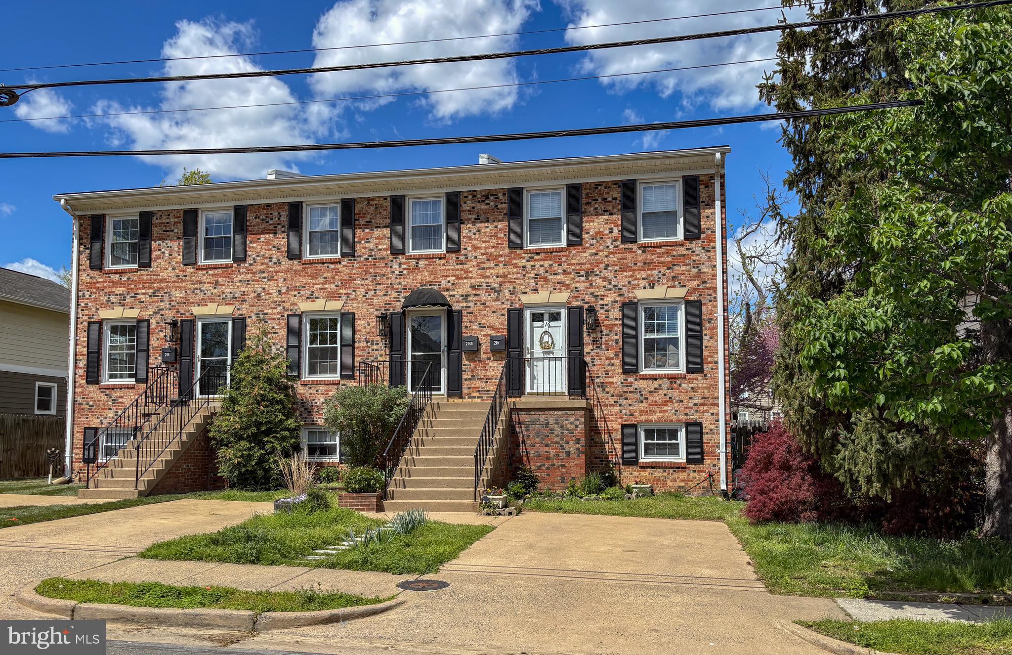 216 DUNCAN AVENUE