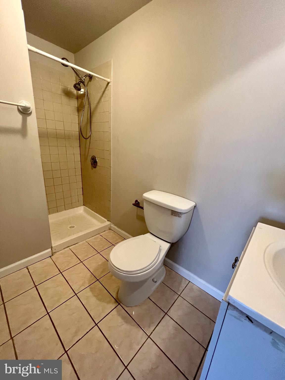 TEMPLE UNIVERSITY - Residential Lease