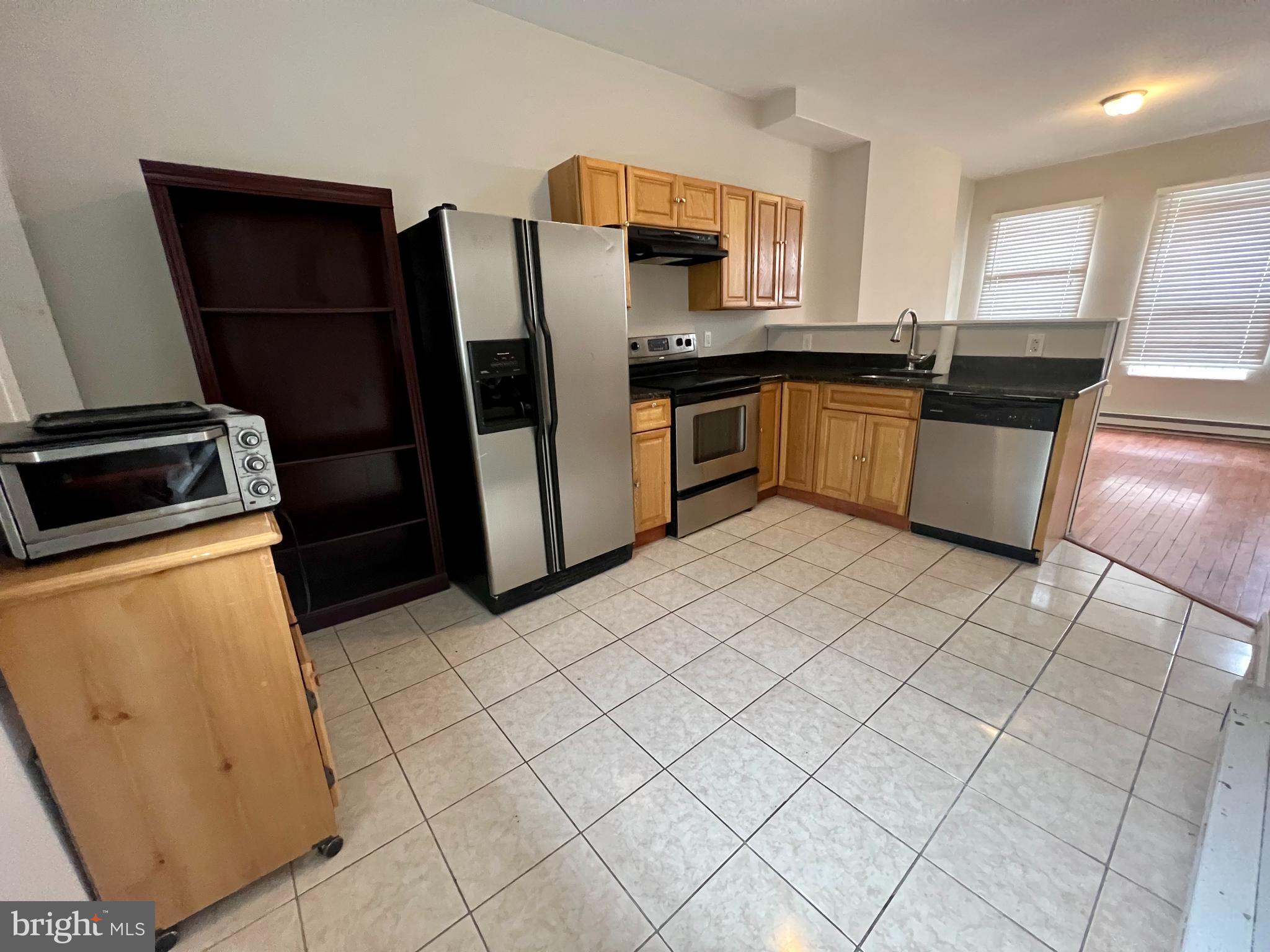 TEMPLE UNIVERSITY - Residential Lease