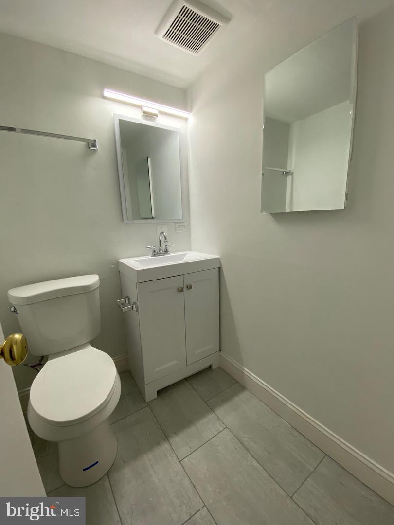 YORKTOWNE SQUARE - Residential Lease