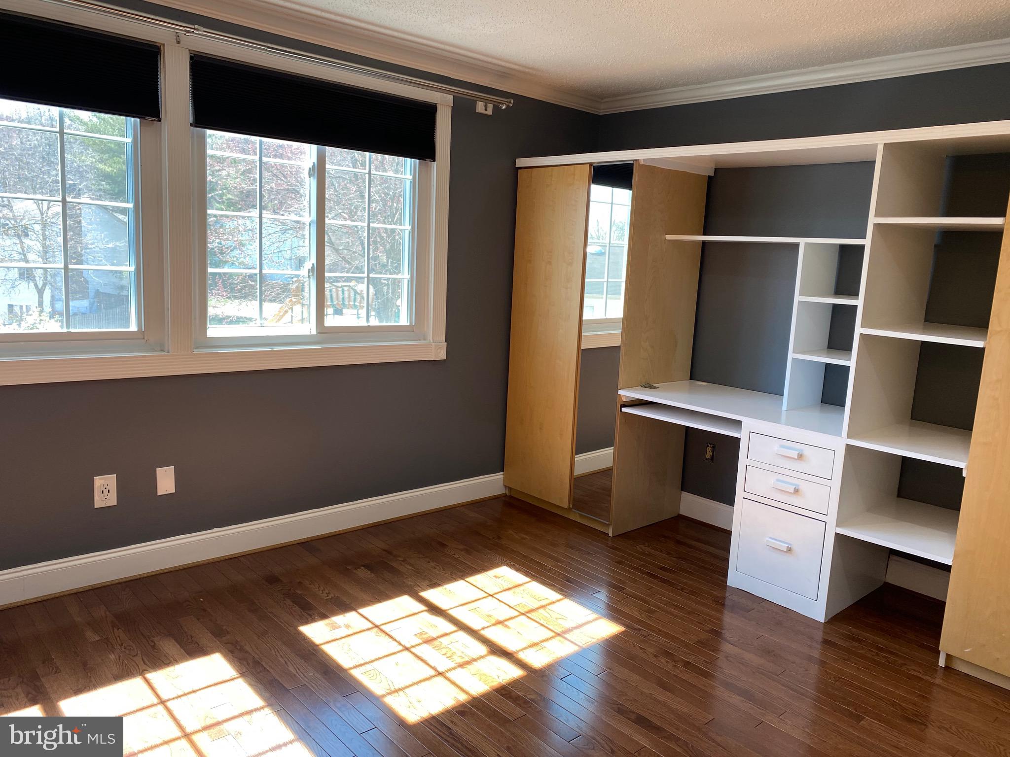 D EVEREUX WEST - Residential Lease