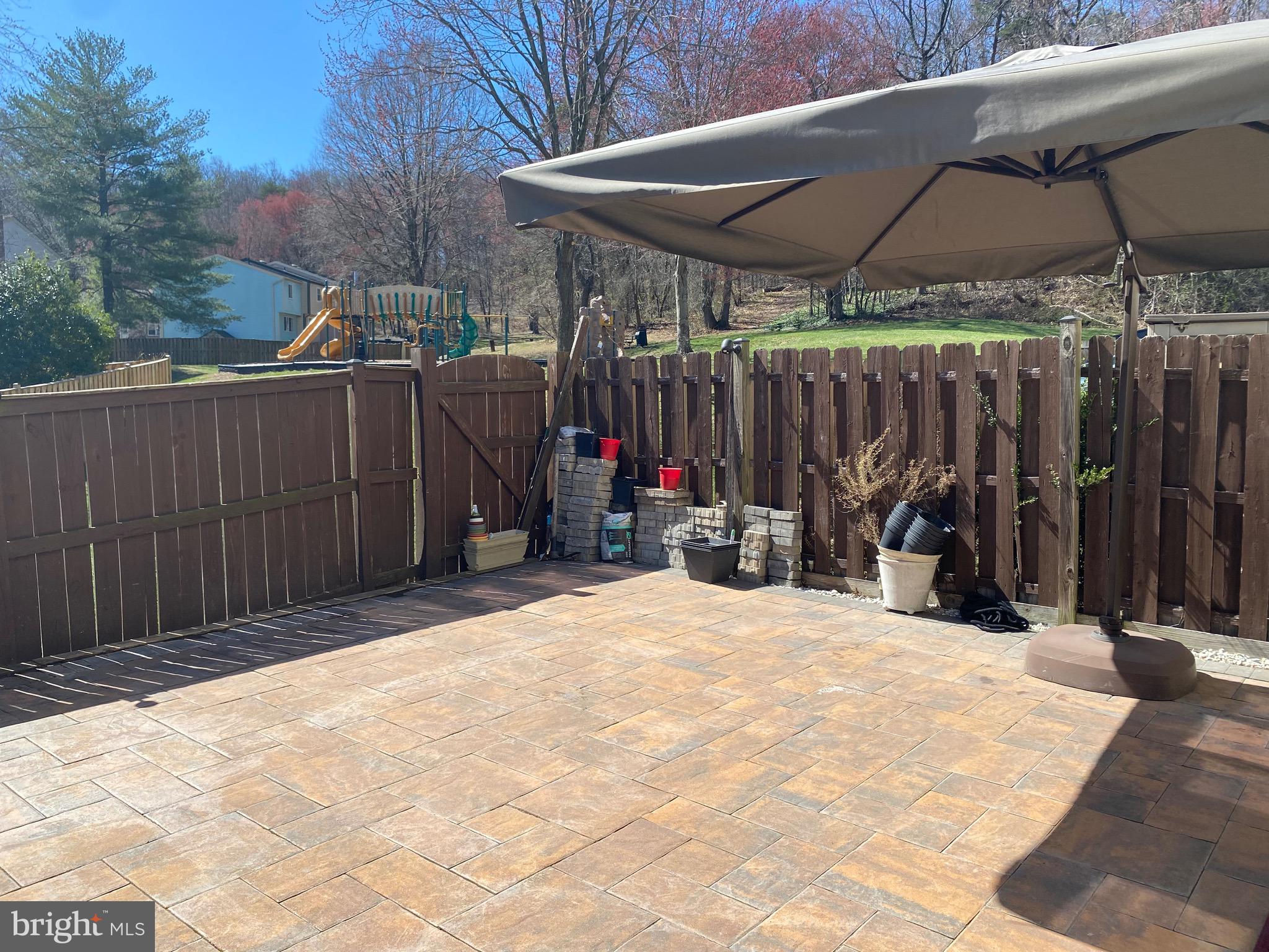 D EVEREUX WEST - Residential Lease