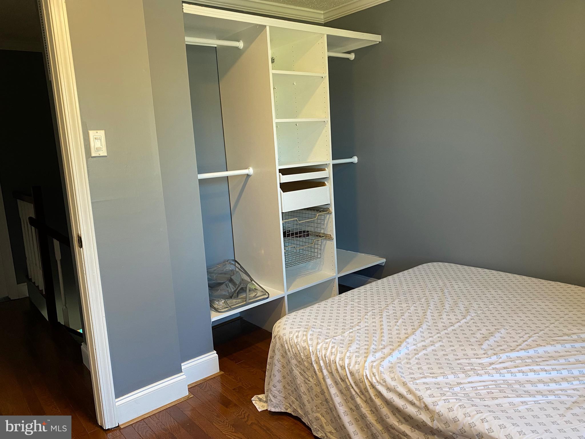 D EVEREUX WEST - Residential Lease