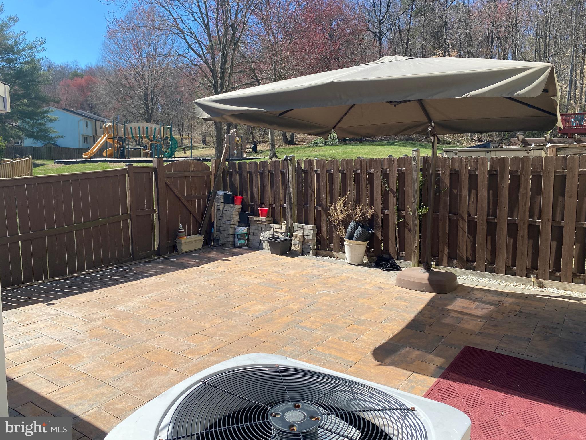 D EVEREUX WEST - Residential Lease