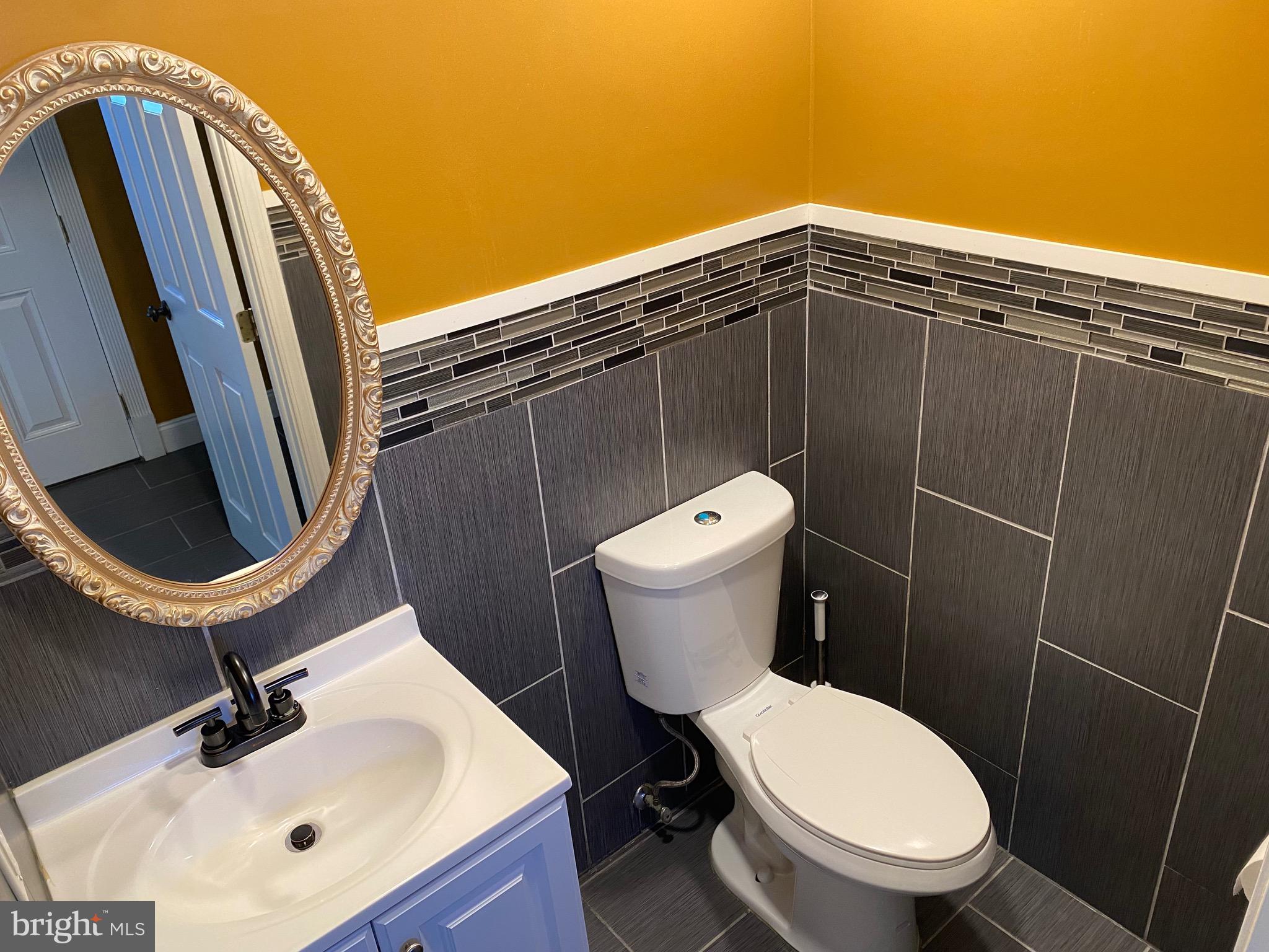 D EVEREUX WEST - Residential Lease