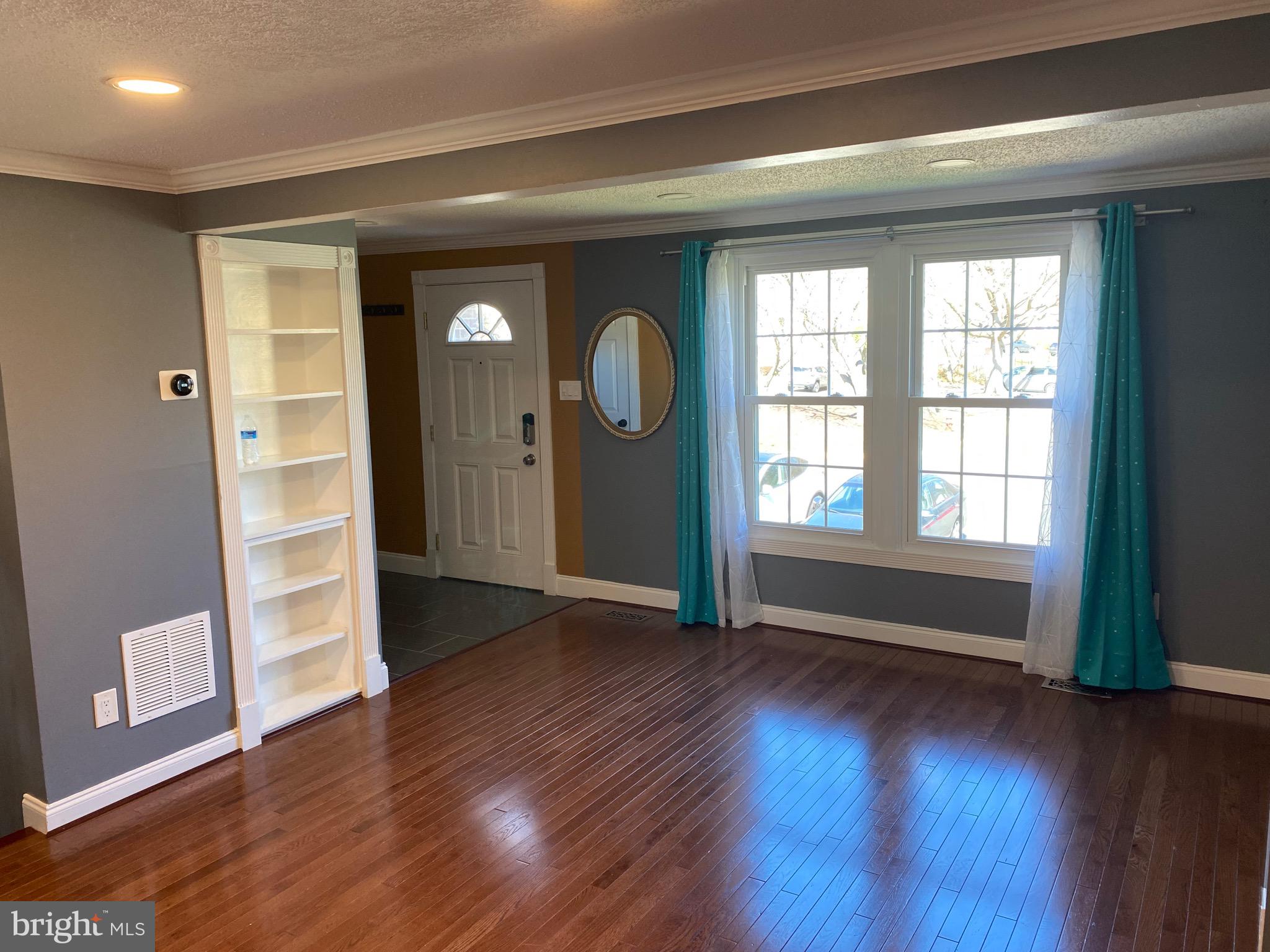 D EVEREUX WEST - Residential Lease