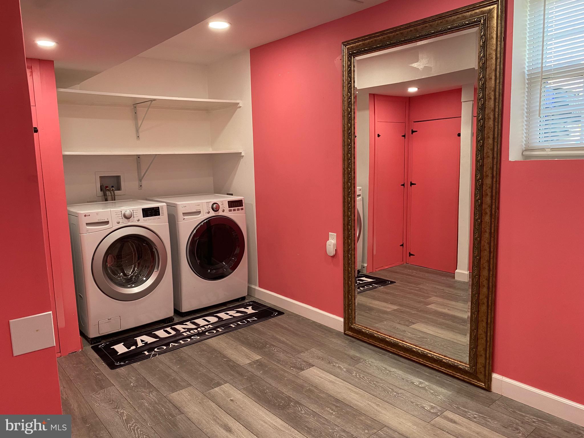 D EVEREUX WEST - Residential Lease