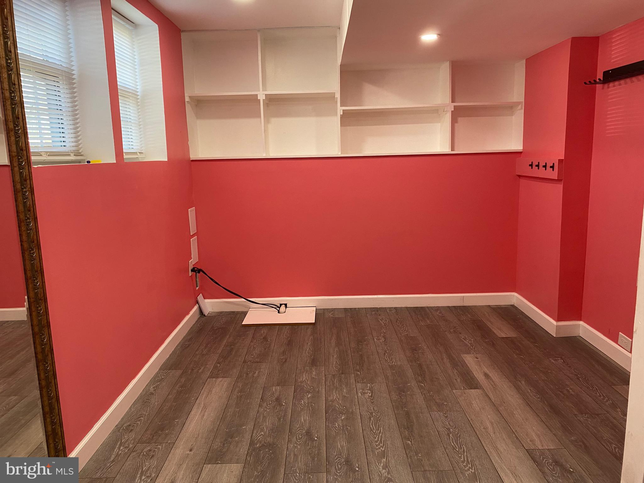 D EVEREUX WEST - Residential Lease