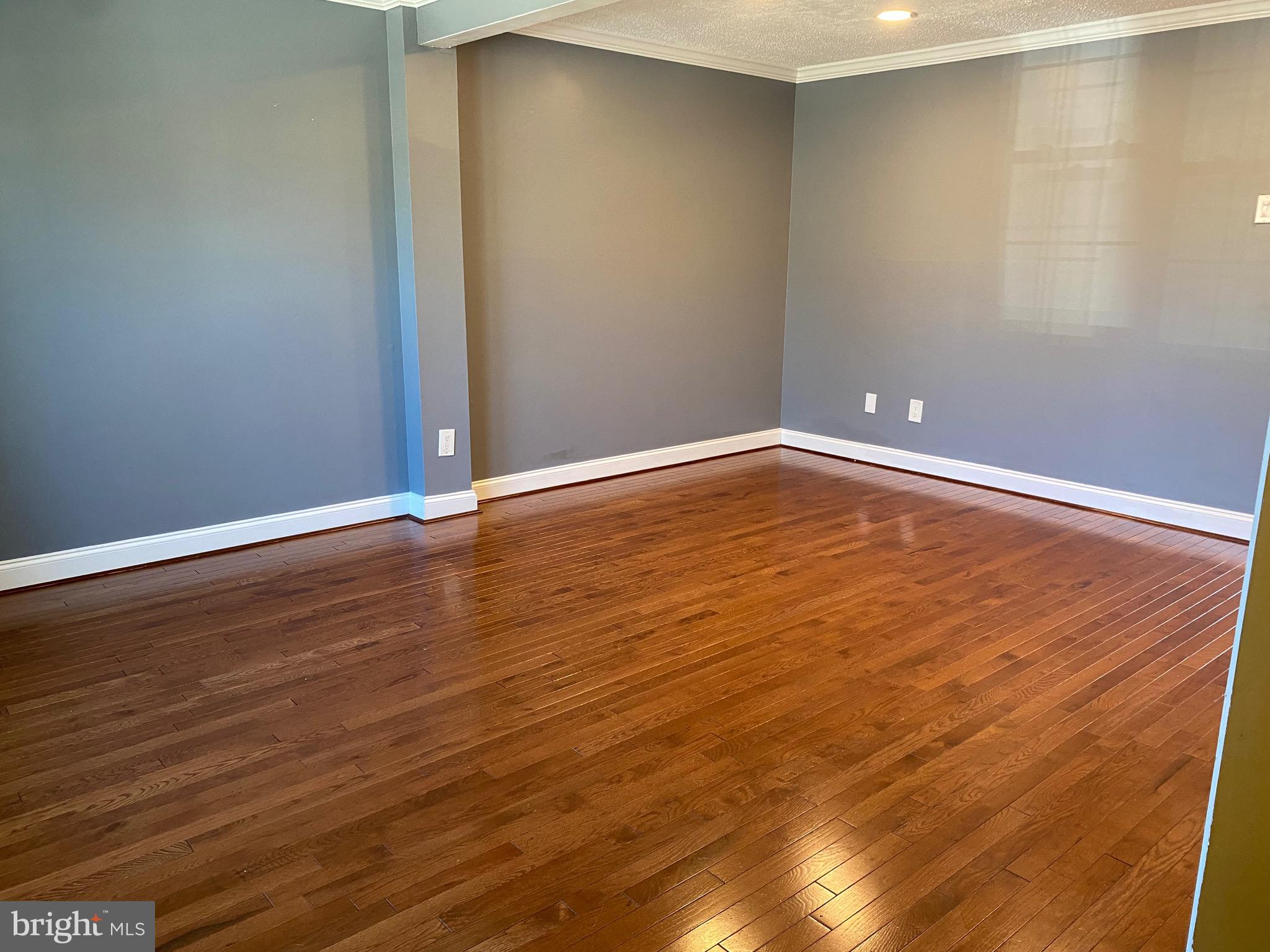 D EVEREUX WEST - Residential Lease