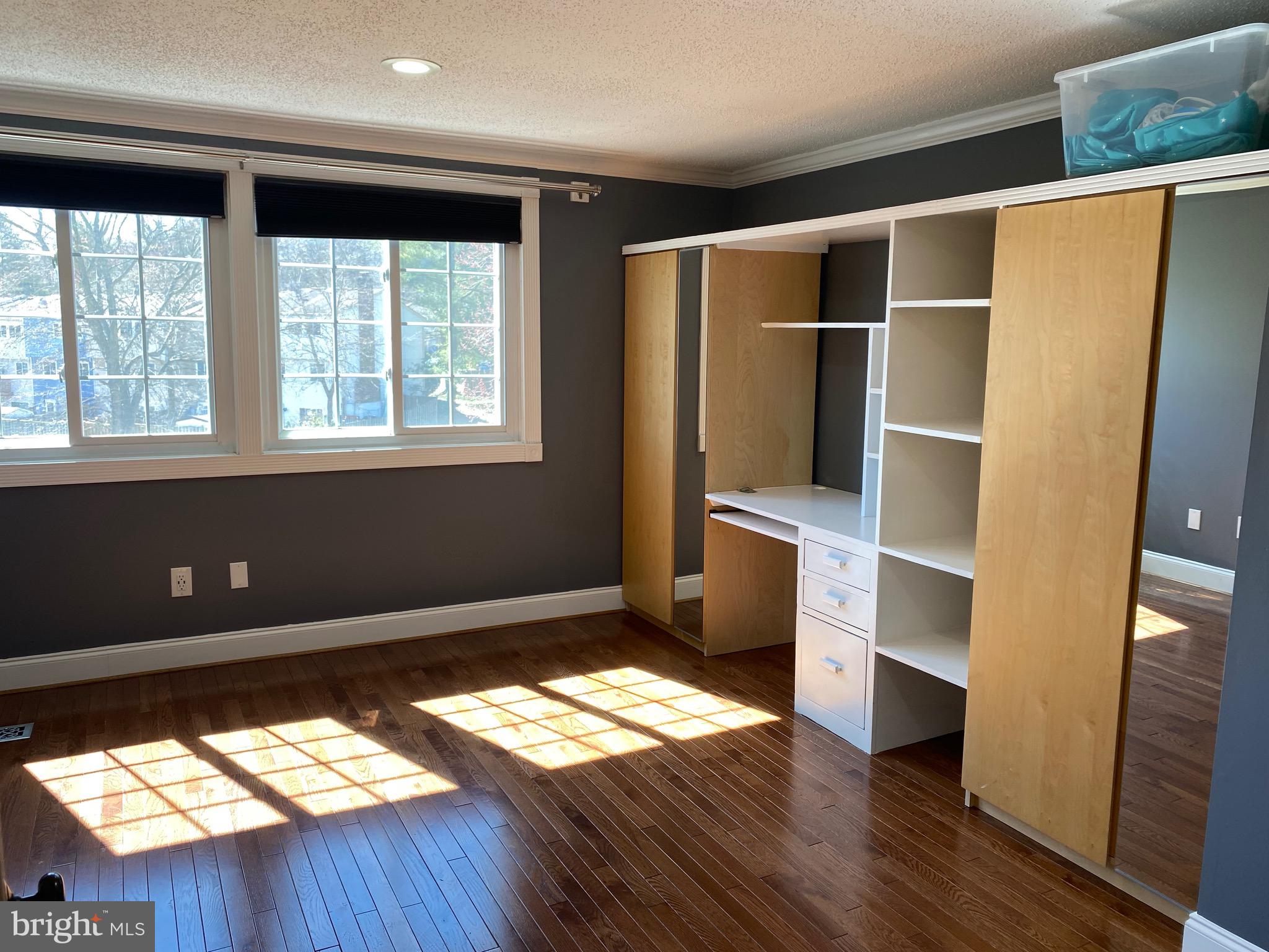 D EVEREUX WEST - Residential Lease