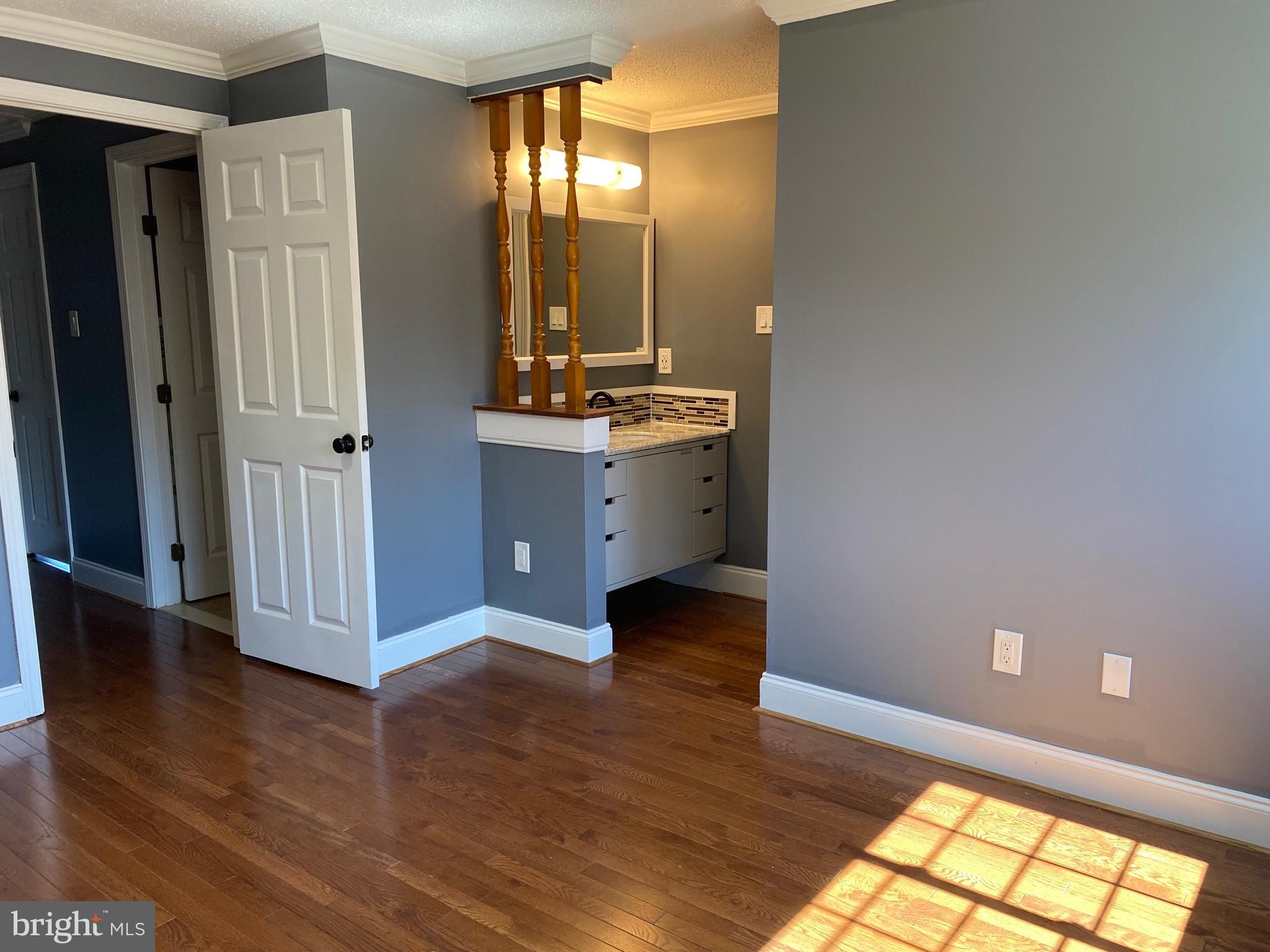 D EVEREUX WEST - Residential Lease