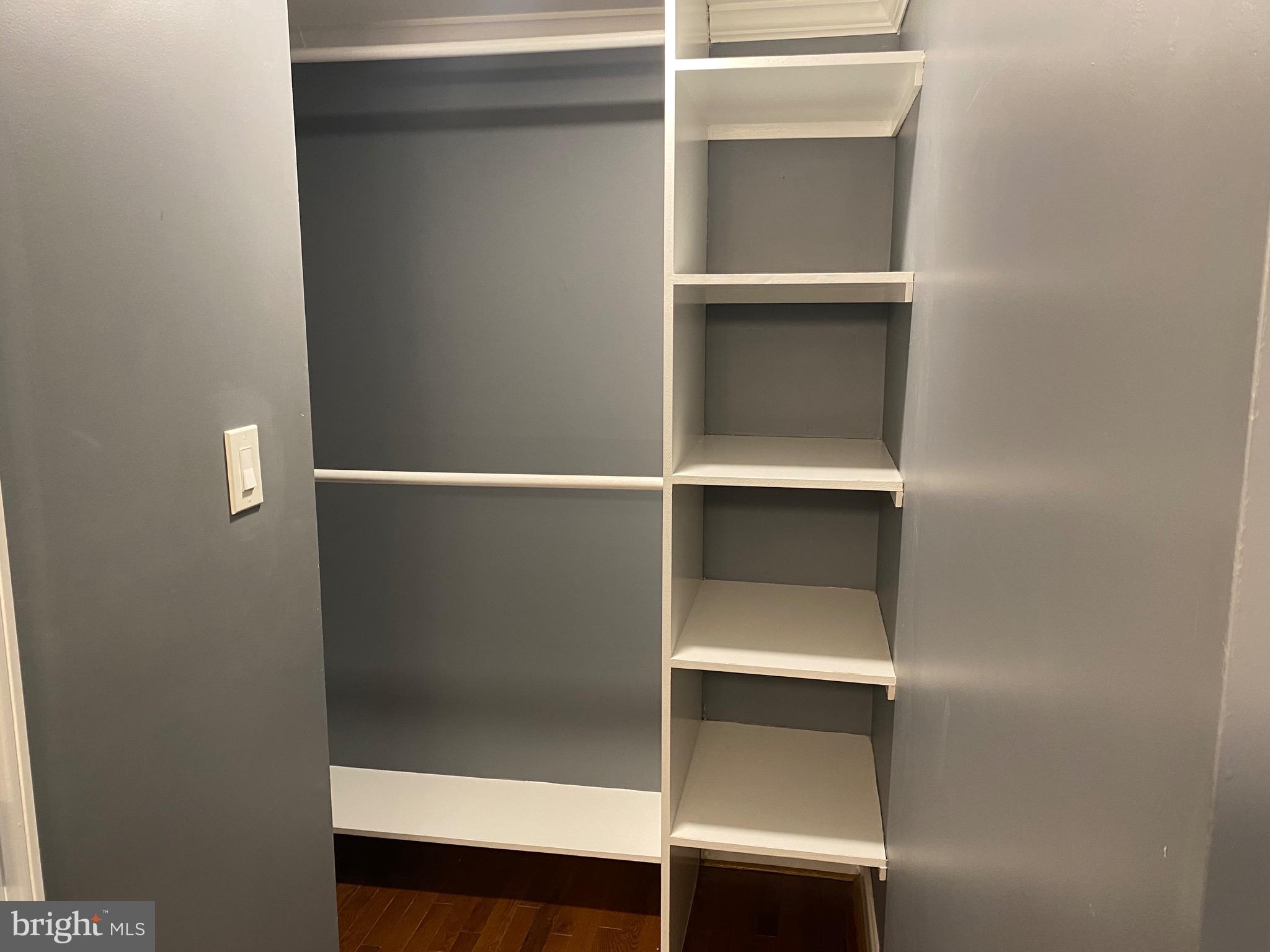 D EVEREUX WEST - Residential Lease