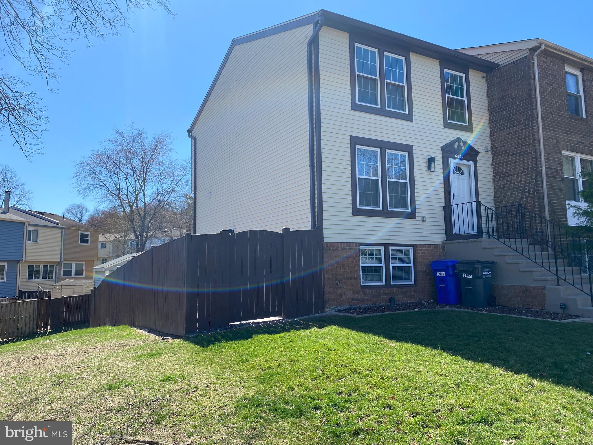 D EVEREUX WEST - Residential Lease