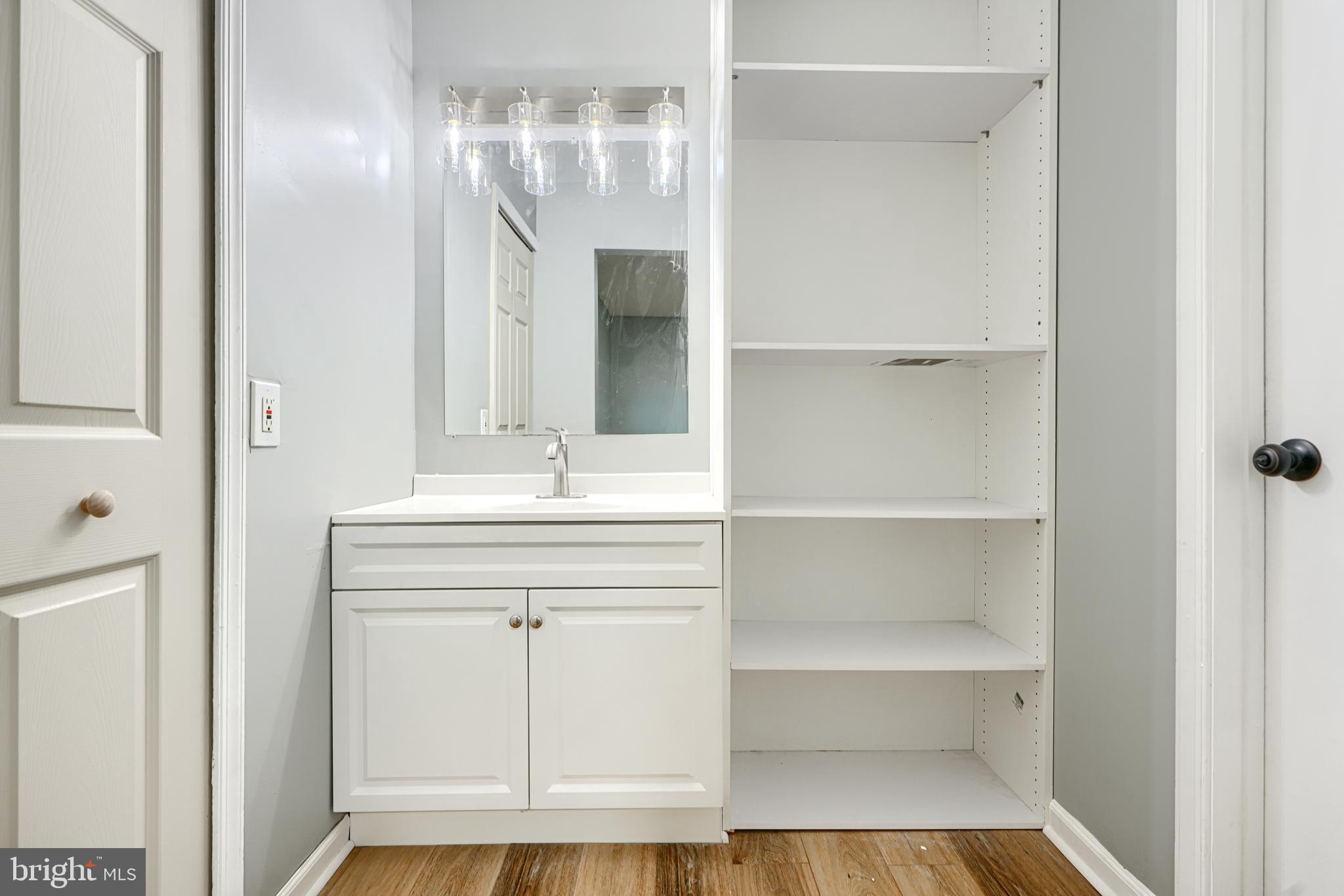 PINEDALE WOODS - Residential Lease