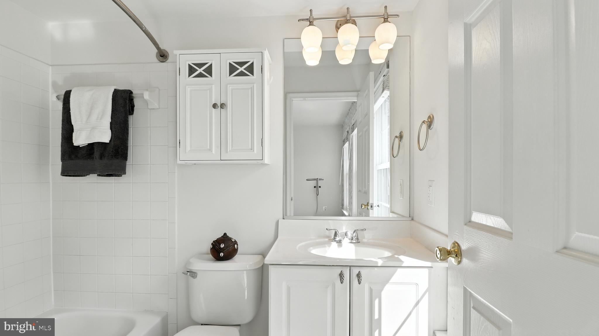 MONROE - Residential Lease