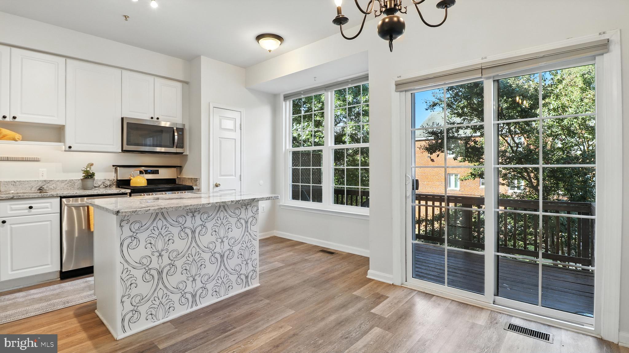 MONROE - Residential Lease