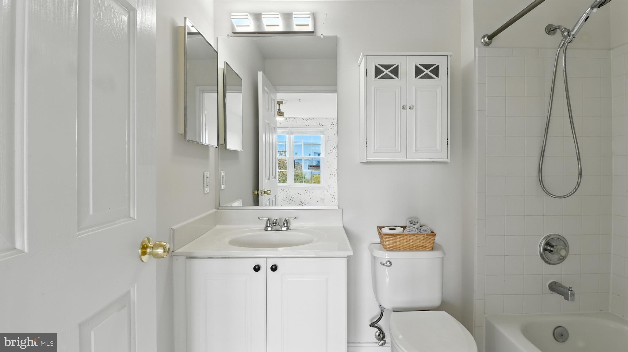 MONROE - Residential Lease