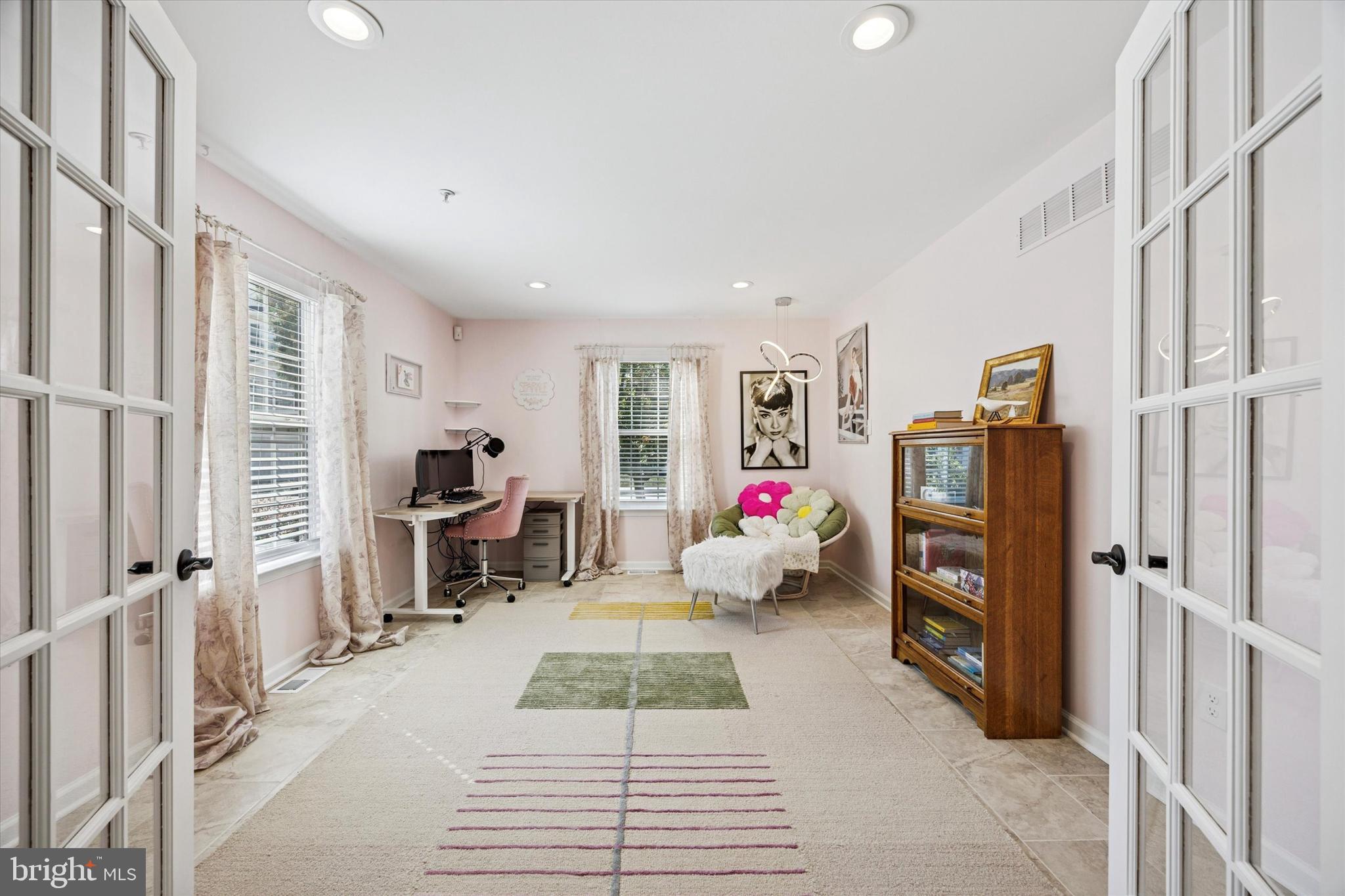 459 GLENN ROSE CIRCLE