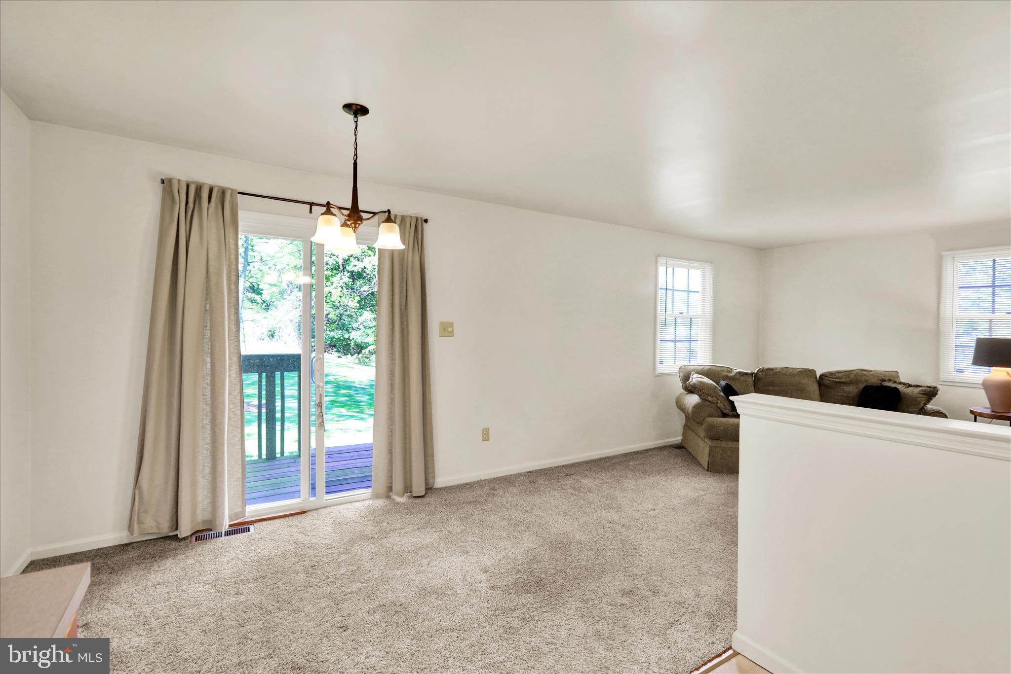 MIFFLIN WOODS - Residential