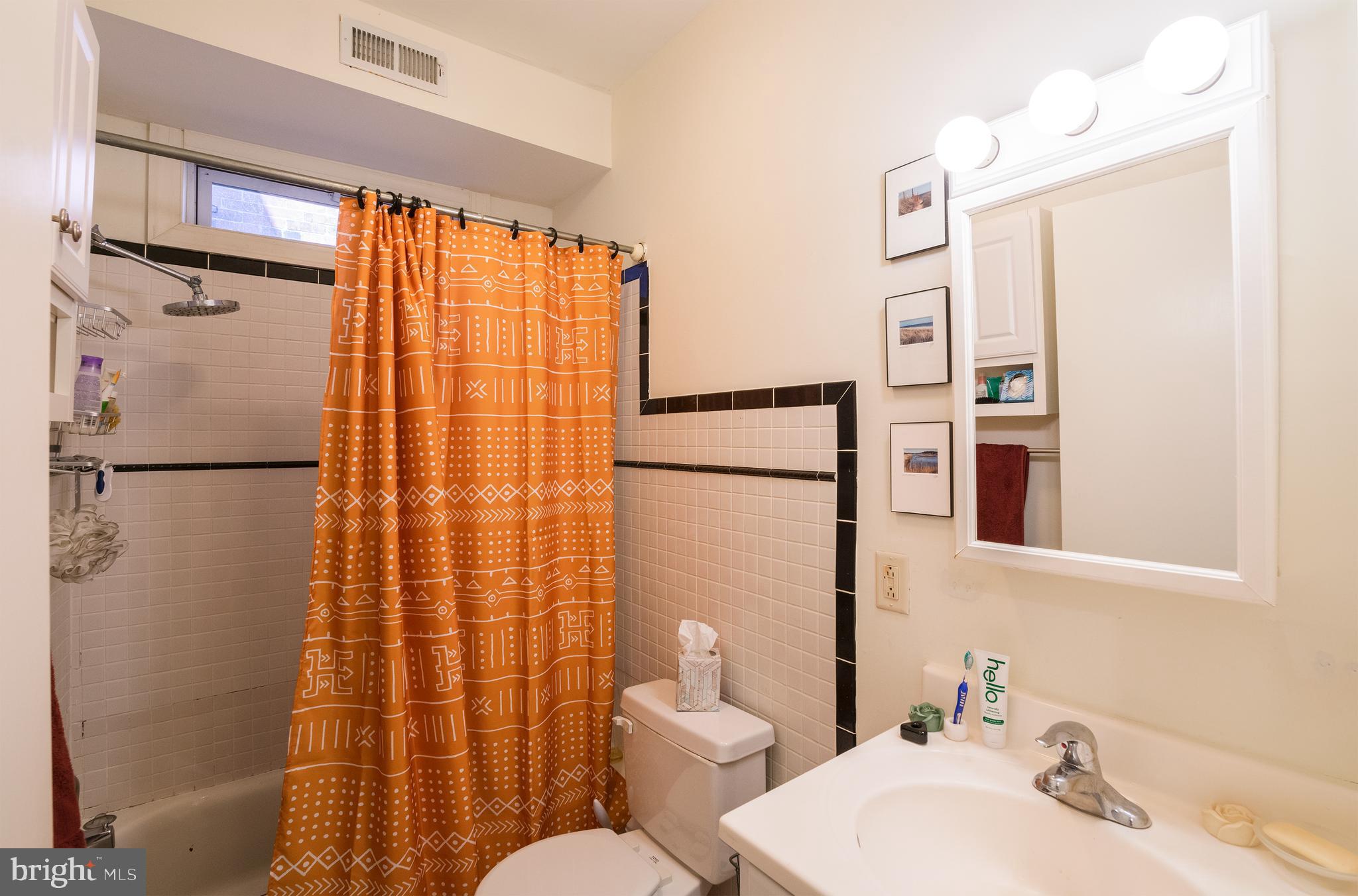 SPRUCE HILL - Residential Lease