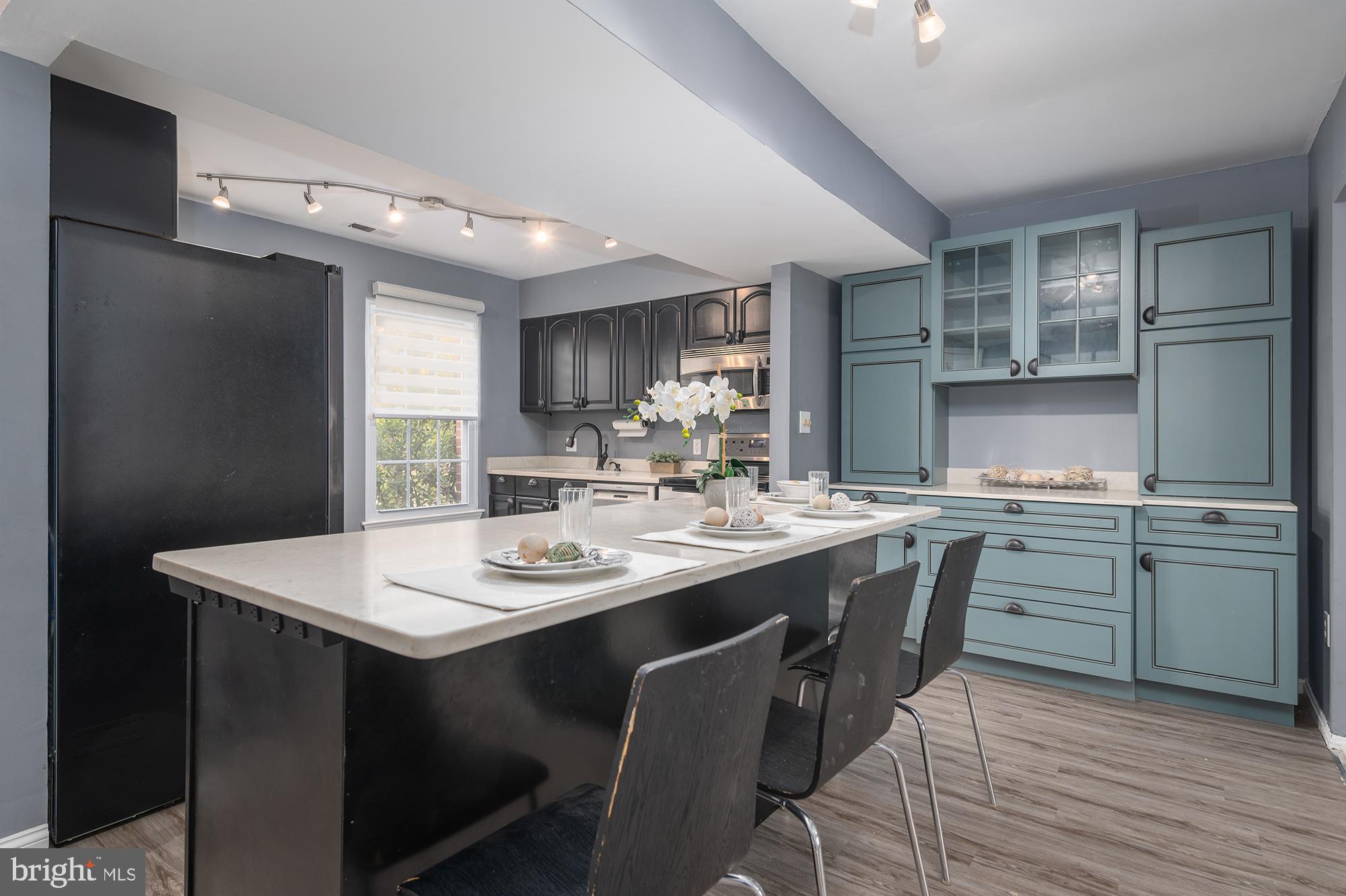 MARINE OAKS VILLAGE - Residential