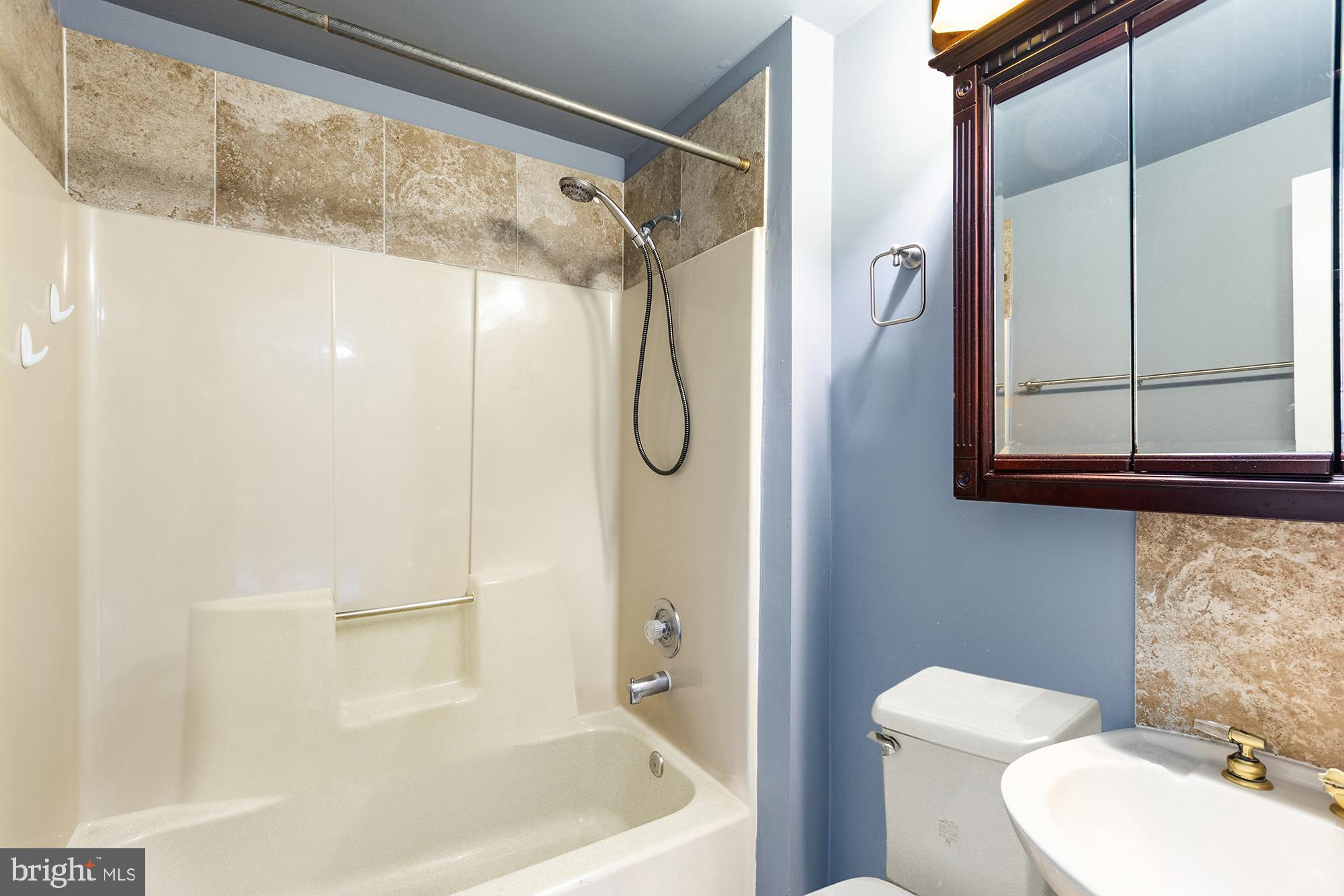 MARINE OAKS VILLAGE - Residential