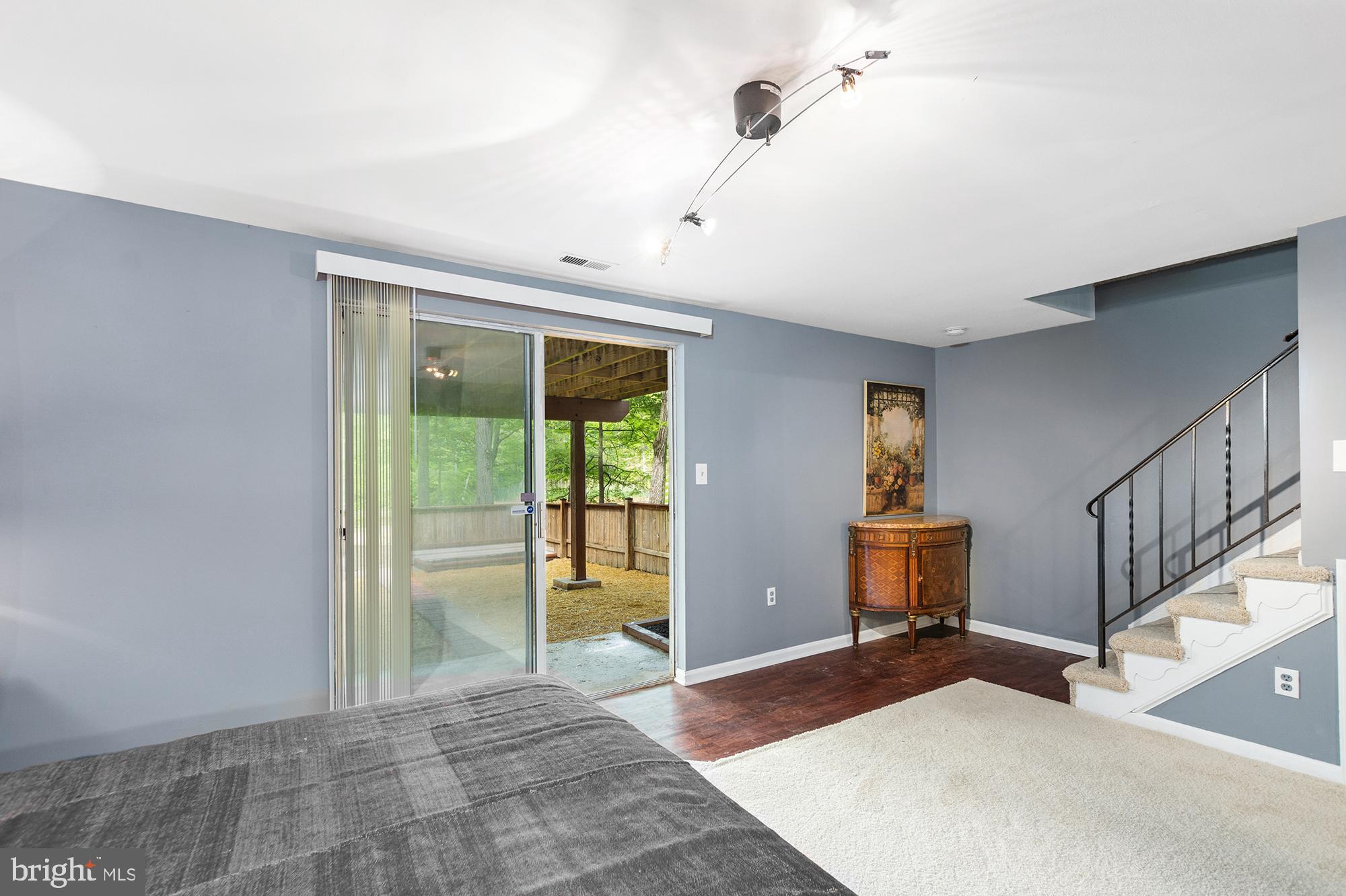 MARINE OAKS VILLAGE - Residential