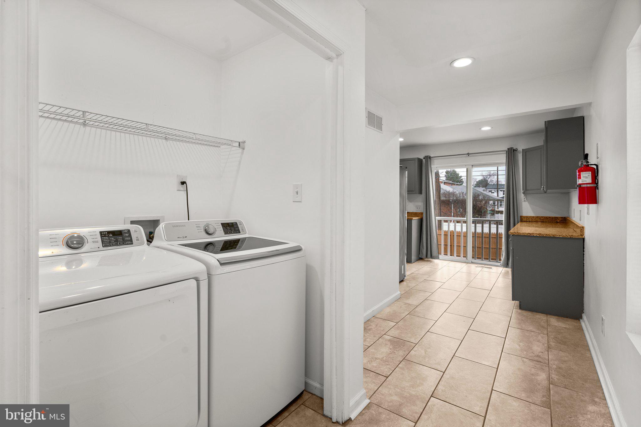 FAIRLAWN - Residential