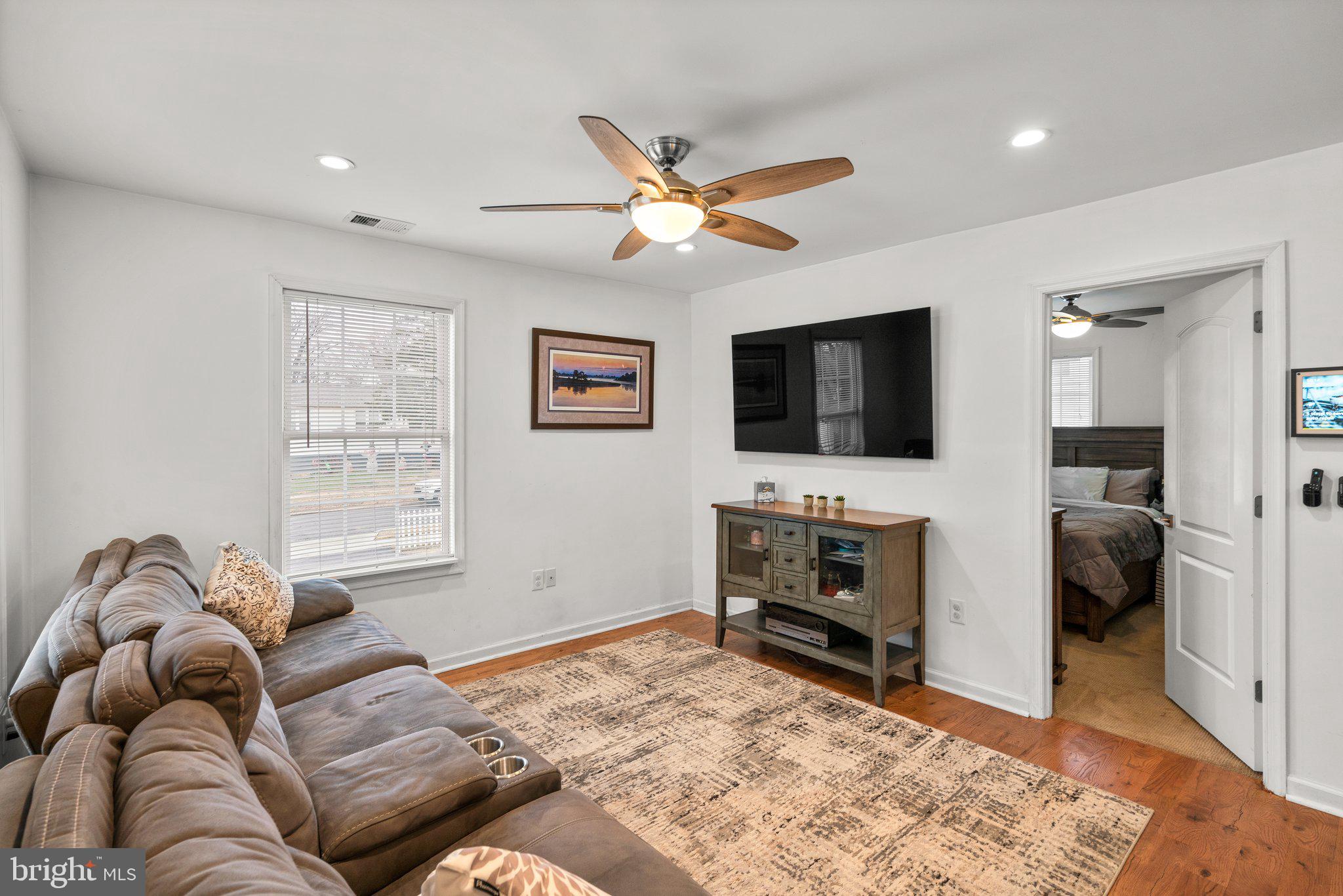 FAIRLAWN - Residential