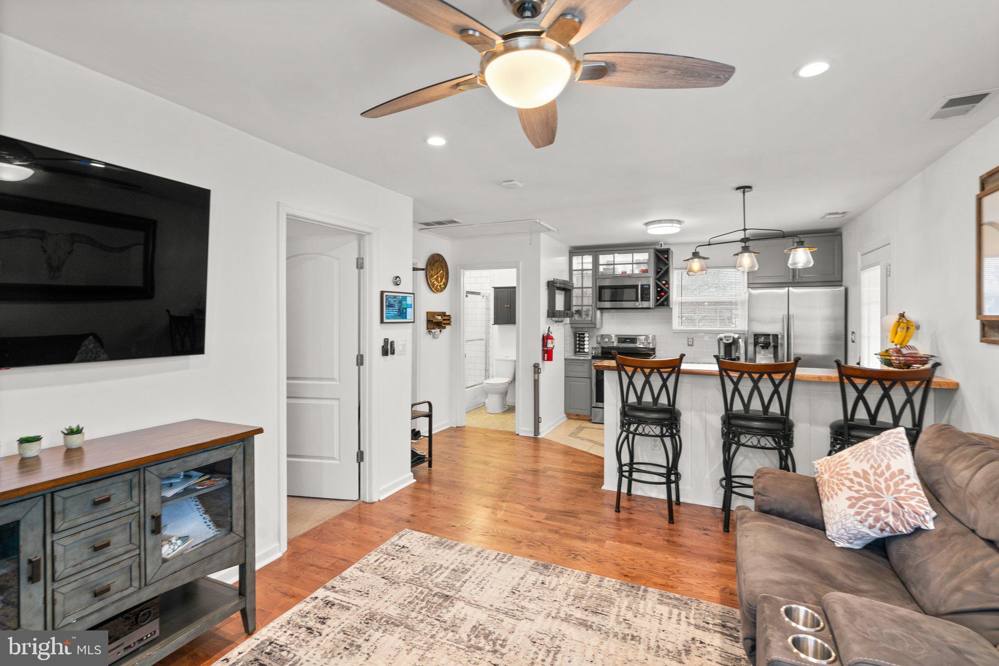 FAIRLAWN - Residential