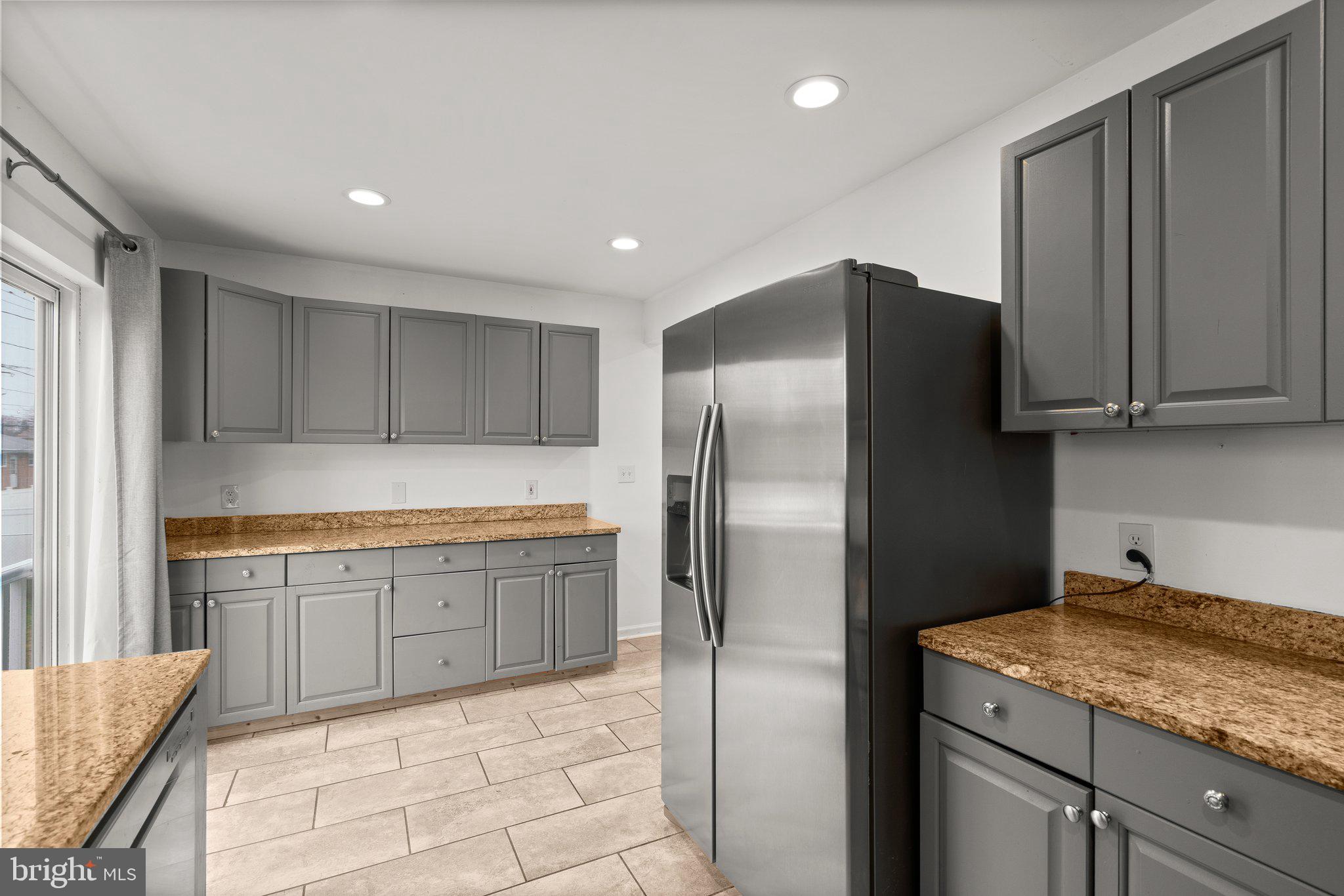 FAIRLAWN - Residential