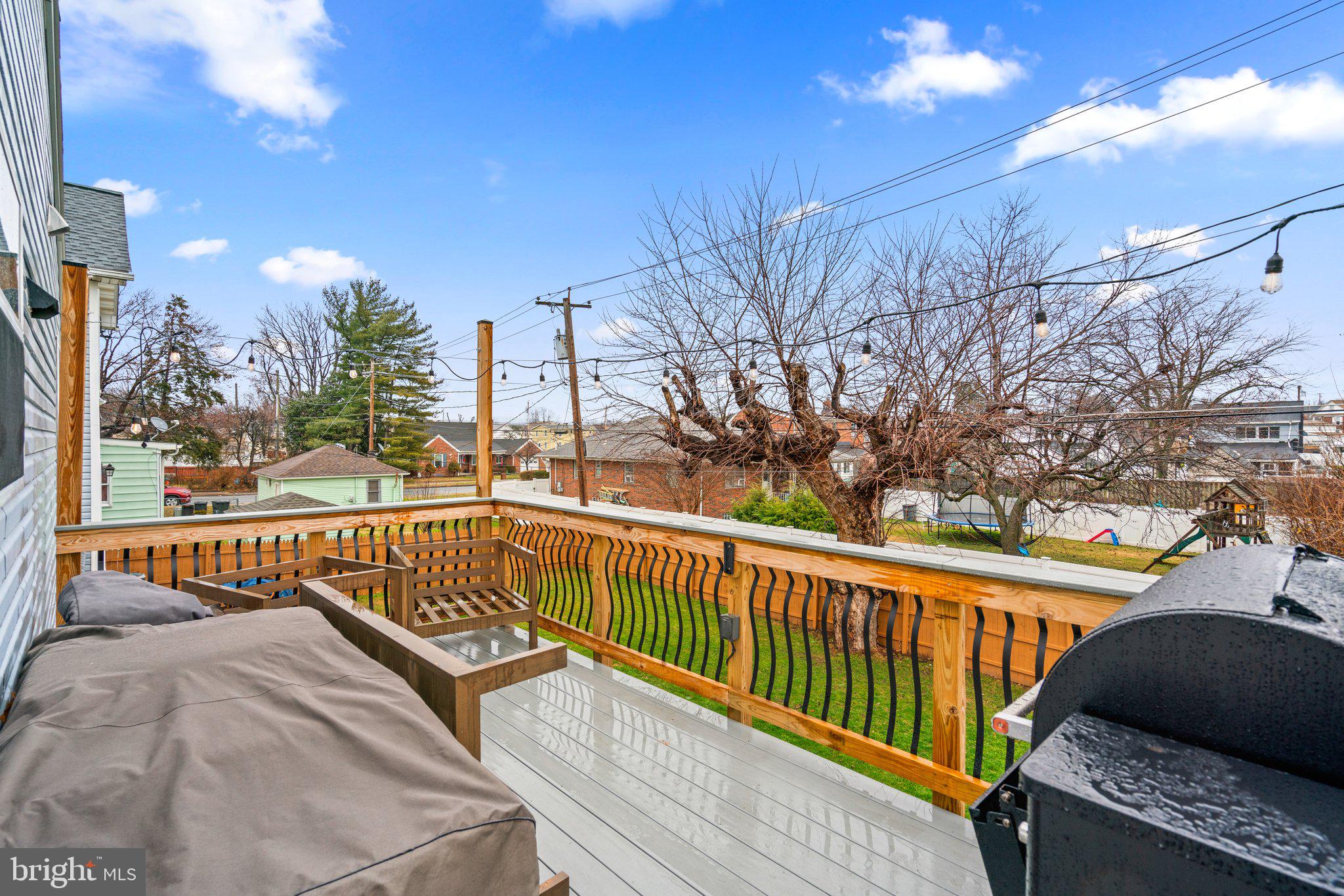 FAIRLAWN - Residential