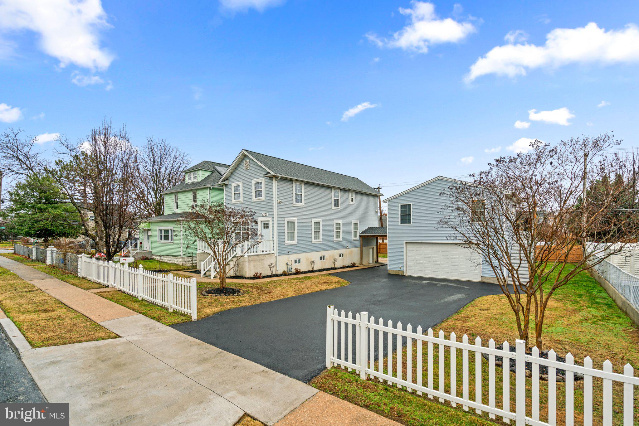 FAIRLAWN - Residential