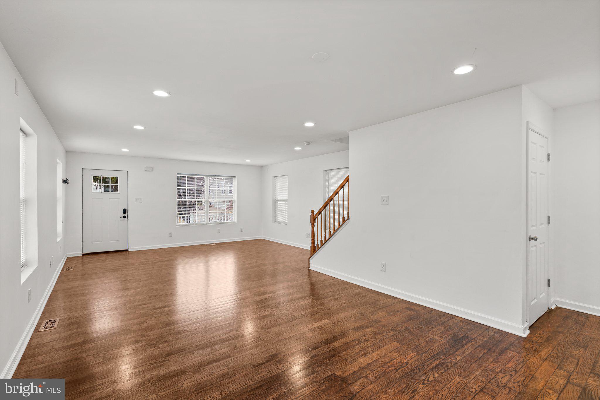 FAIRLAWN - Residential