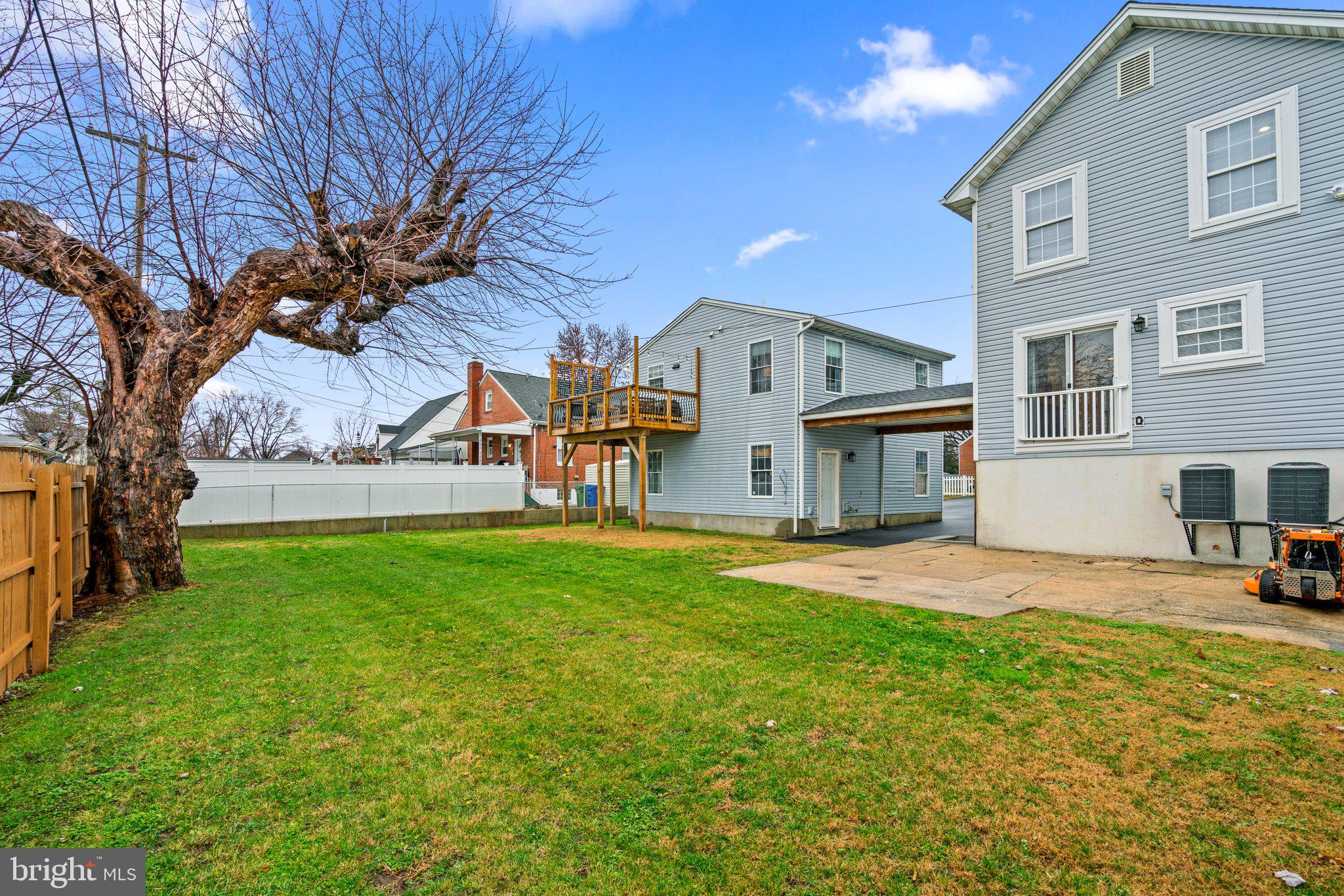 FAIRLAWN - Residential