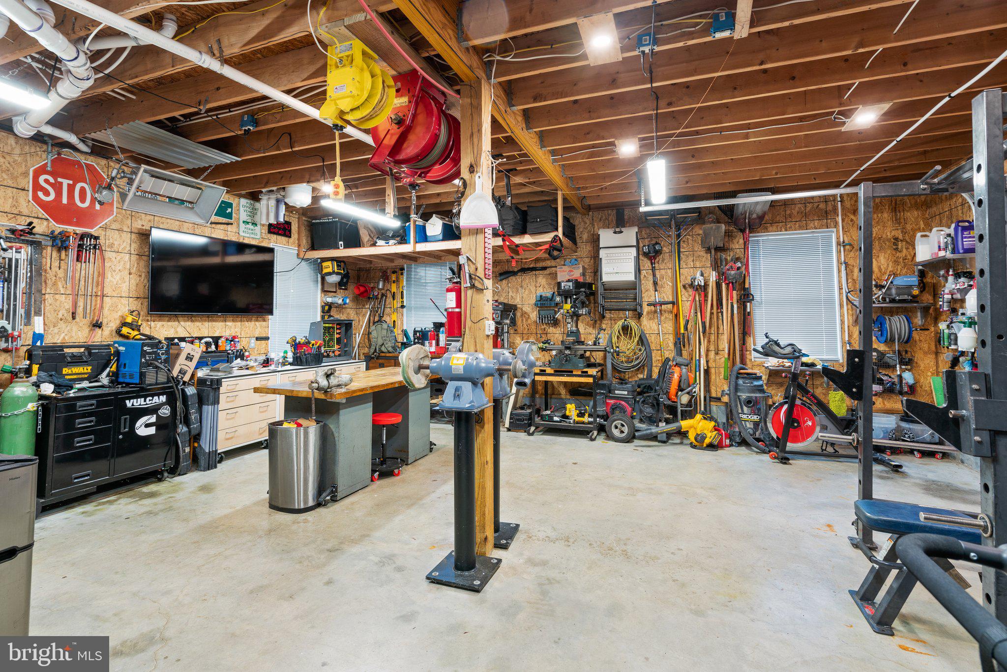 FAIRLAWN - Residential