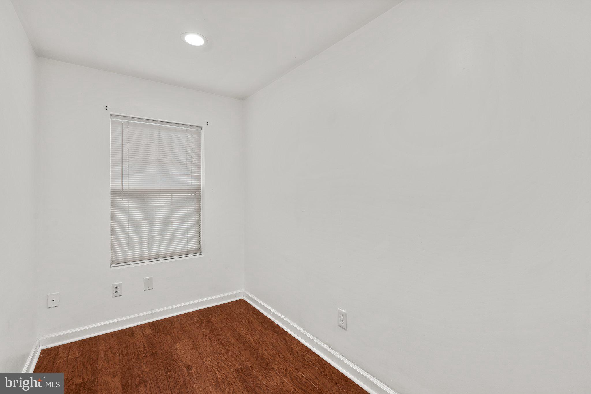 FAIRLAWN - Residential