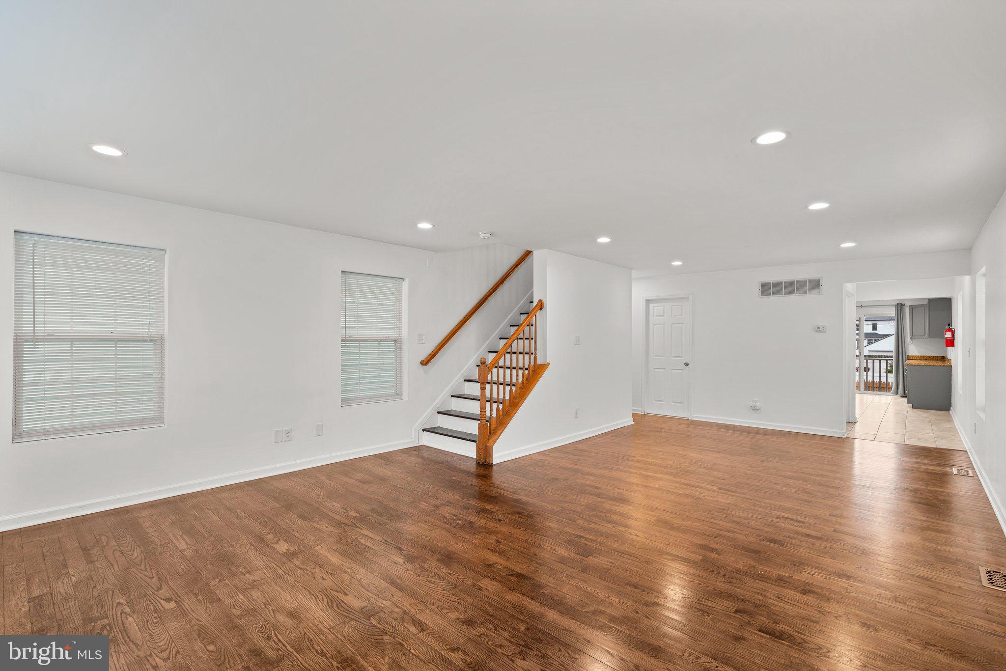 FAIRLAWN - Residential